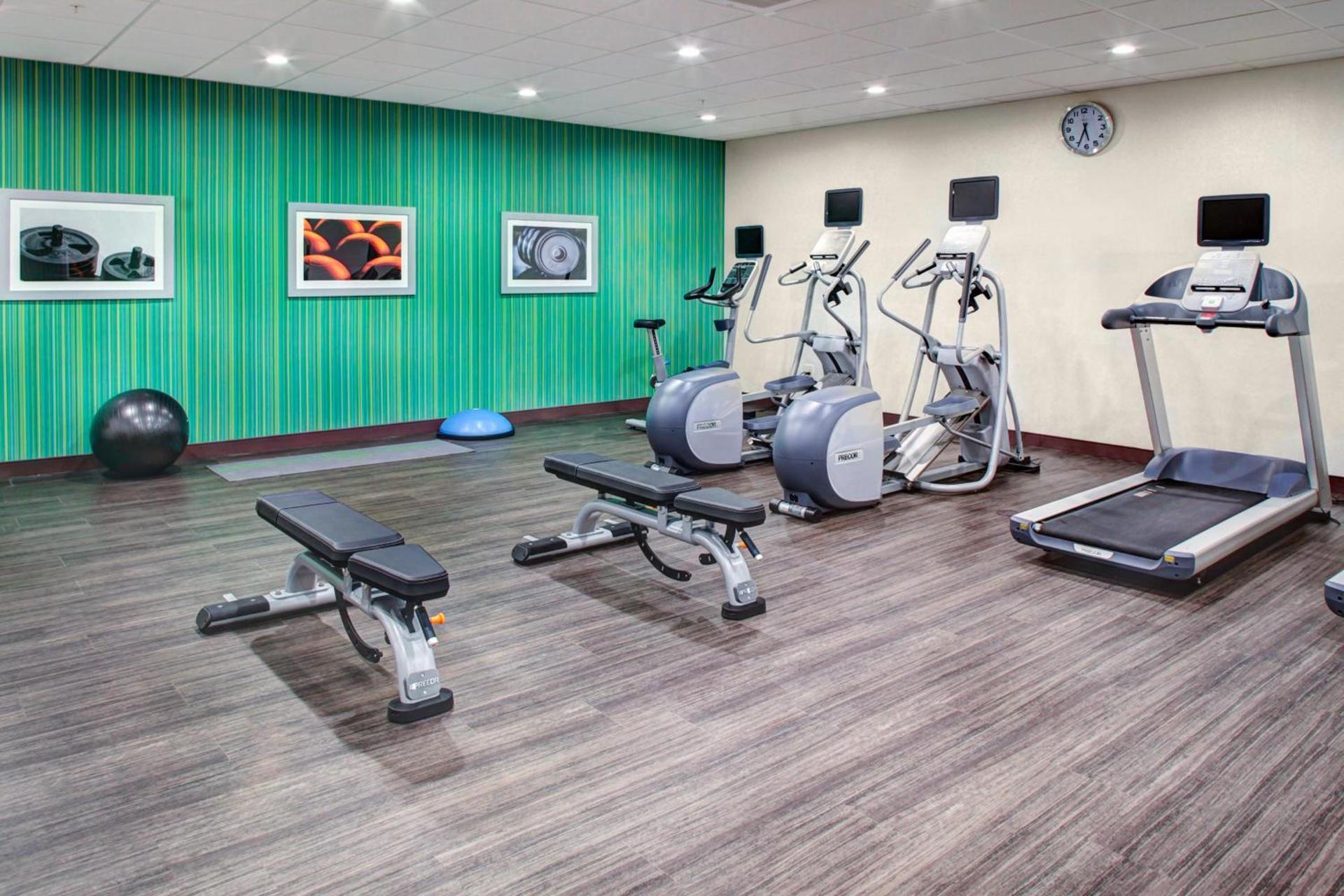Holiday Inn Express & Suites Coldwater by IHG photo 7