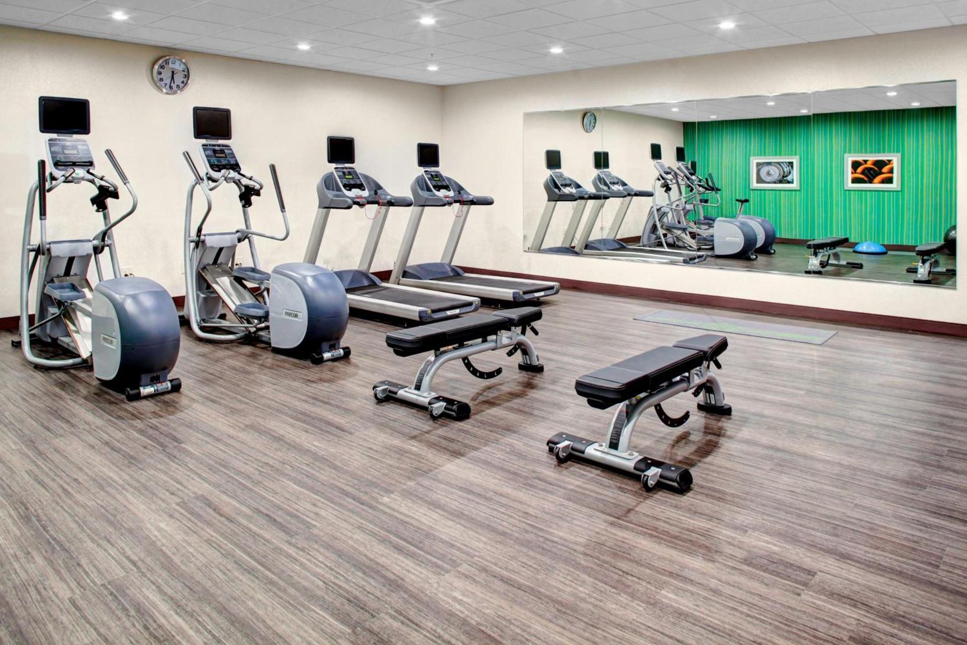 Holiday Inn Express & Suites Coldwater by IHG photo 16