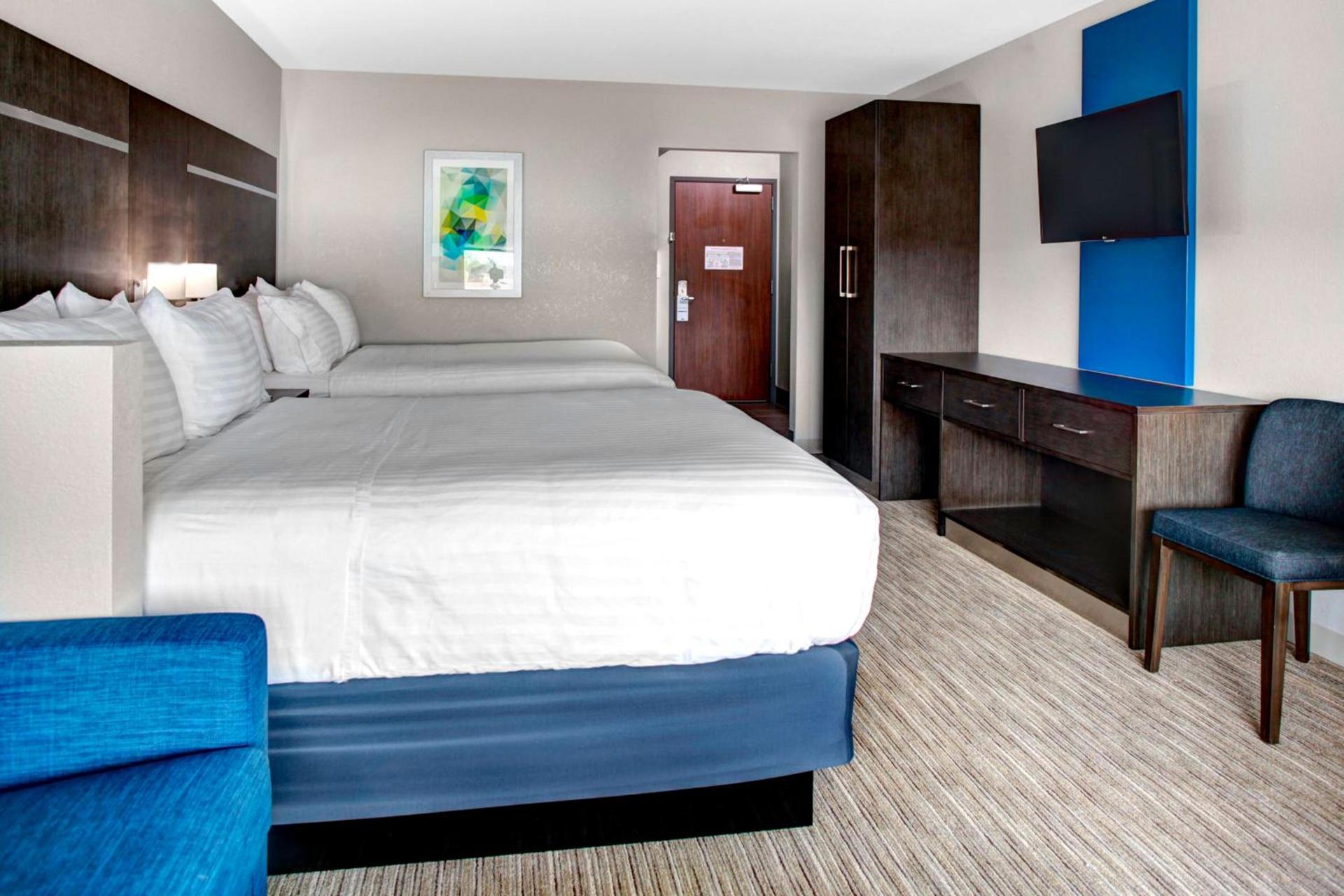 Holiday Inn Express & Suites Coldwater by IHG photo 30
