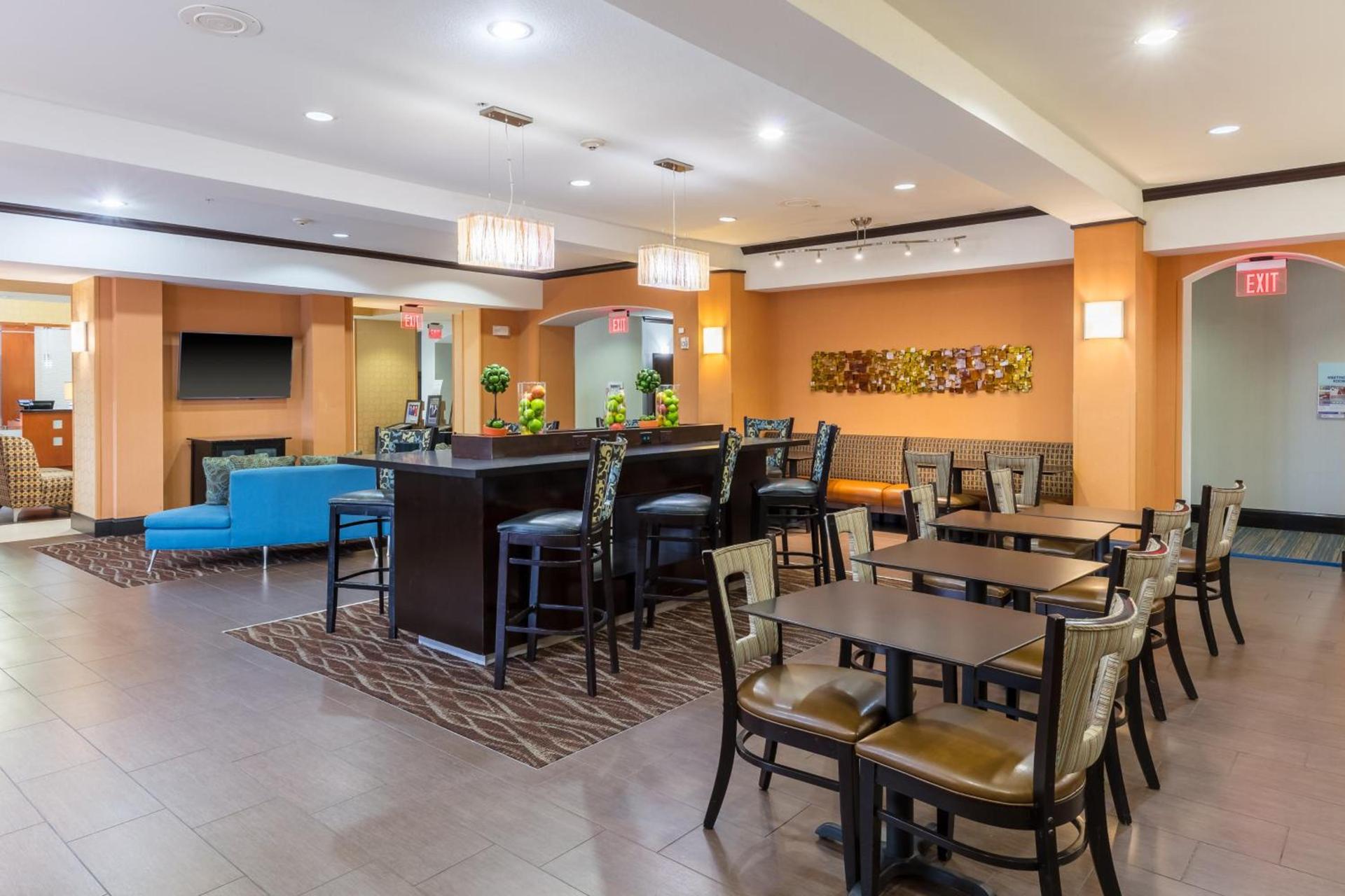 Holiday Inn Express Hotel & Suites Dallas West by IHG photo 48