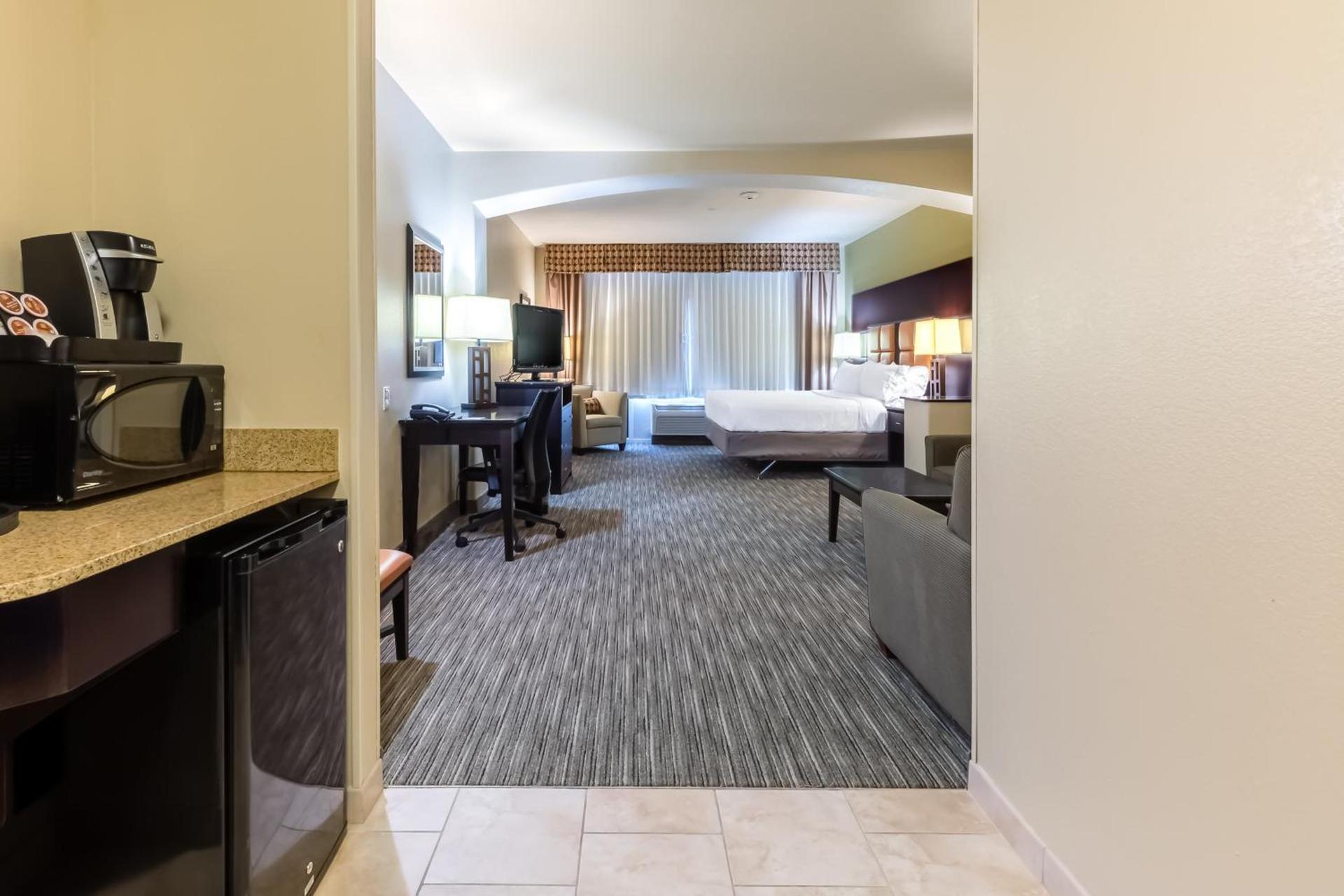 Holiday Inn Express Hotel & Suites Dallas West by IHG photo 19
