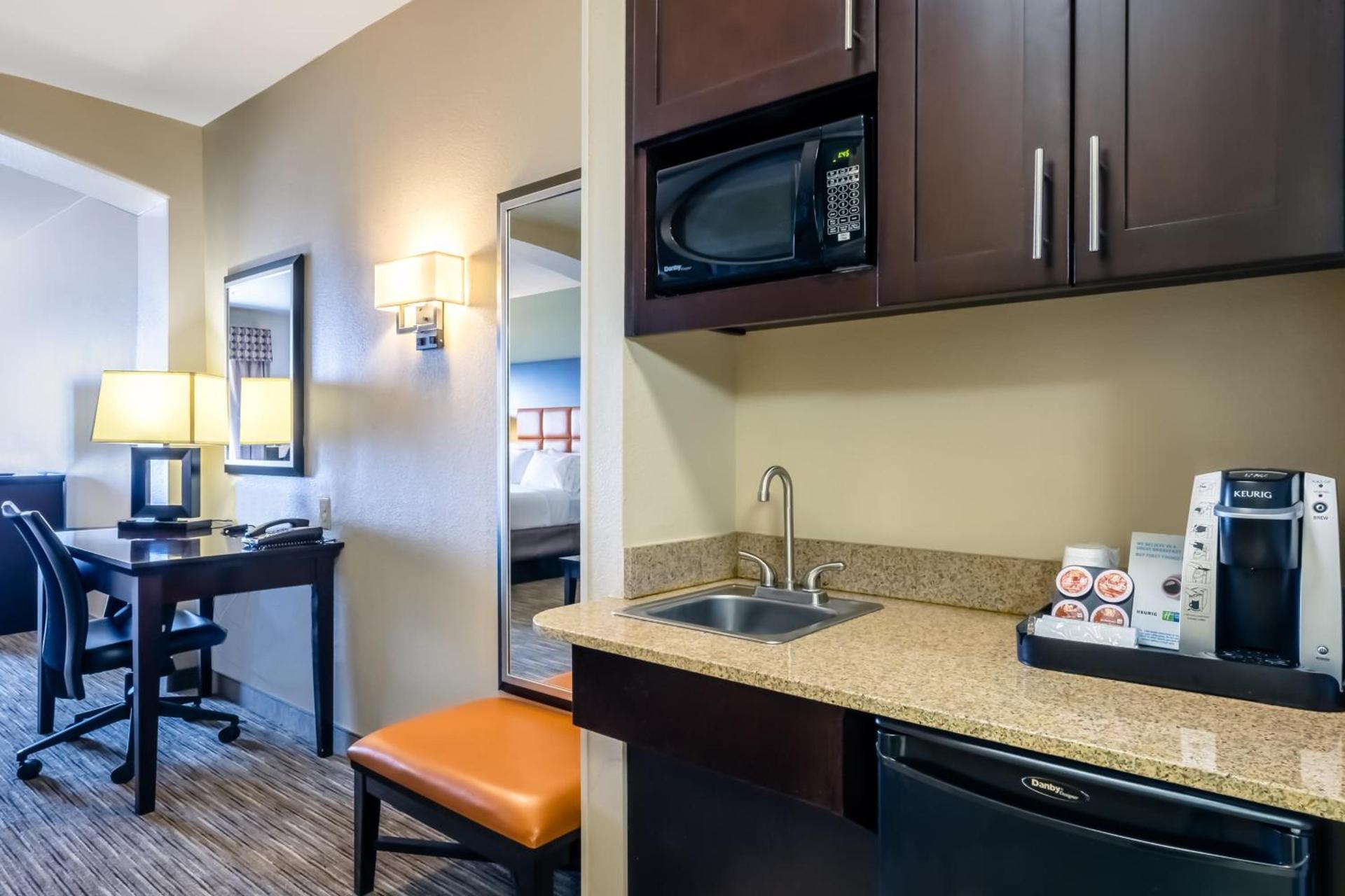 Holiday Inn Express Hotel & Suites Dallas West by IHG photo 20