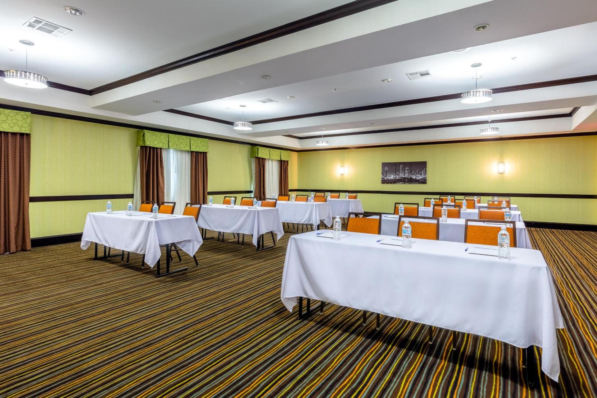 Holiday Inn Express Hotel & Suites Dallas West by IHG photo 43