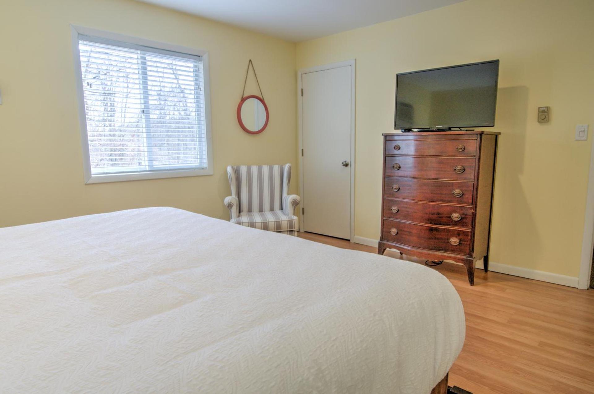 East Shore Lodging photo 33