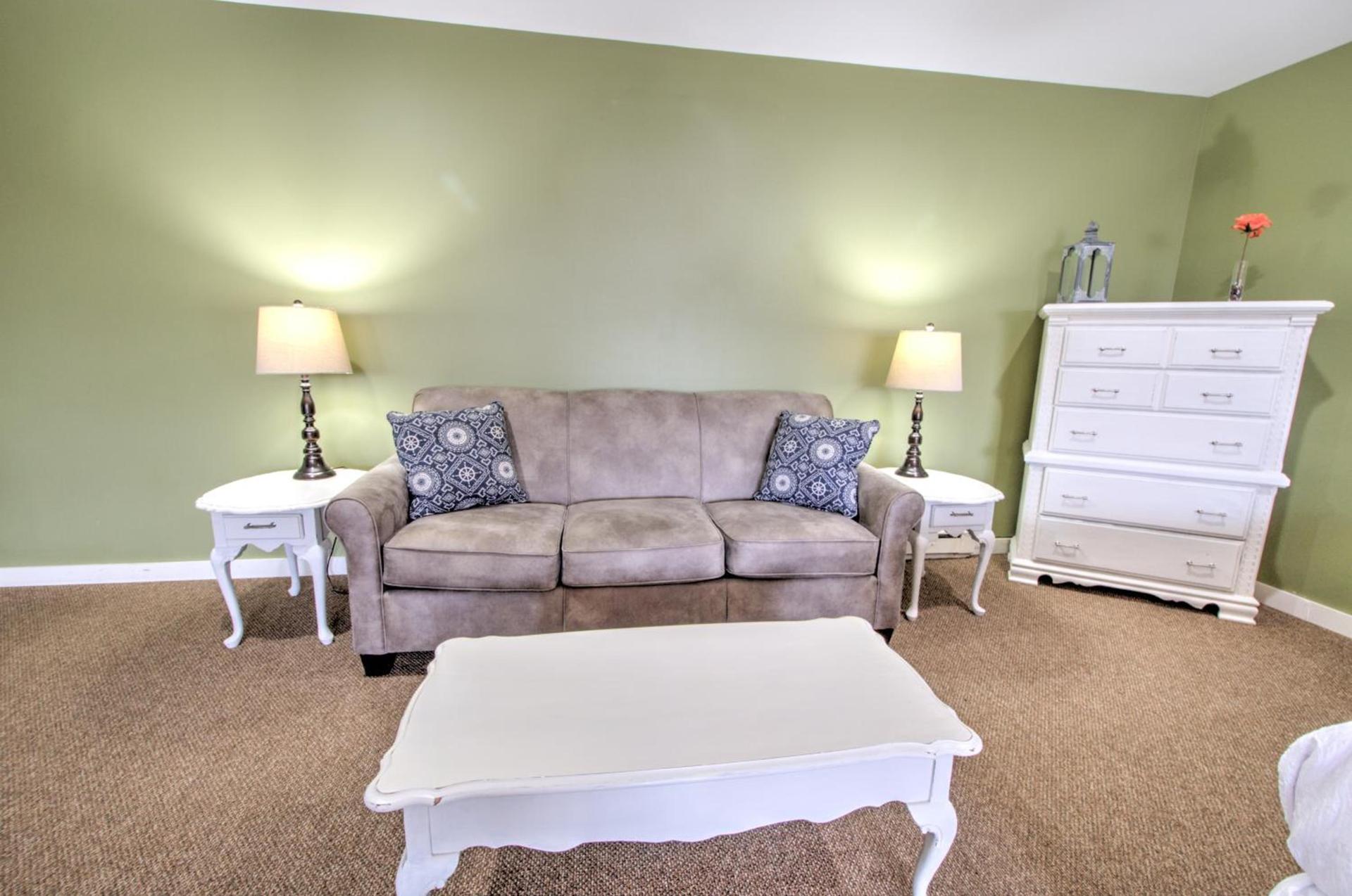 East Shore Lodging photo 23