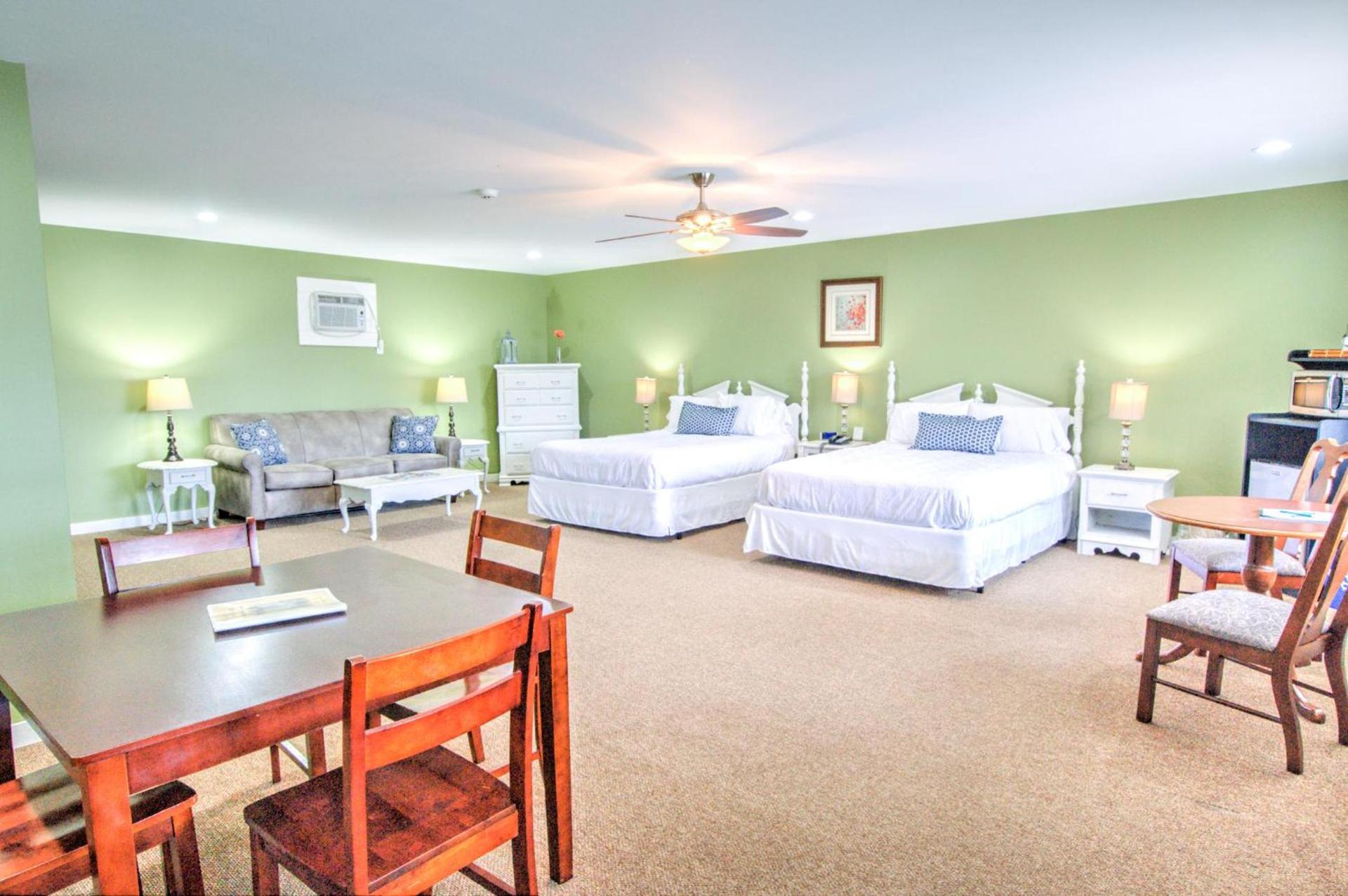 East Shore Lodging photo 26