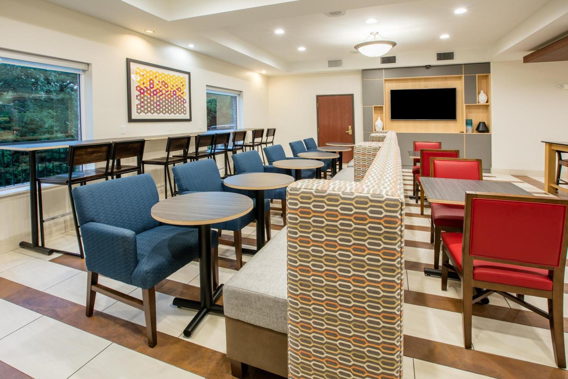 Holiday Inn Express Hotel & Suites Dallas - Grand Prairie I-20 by IHG photo 25