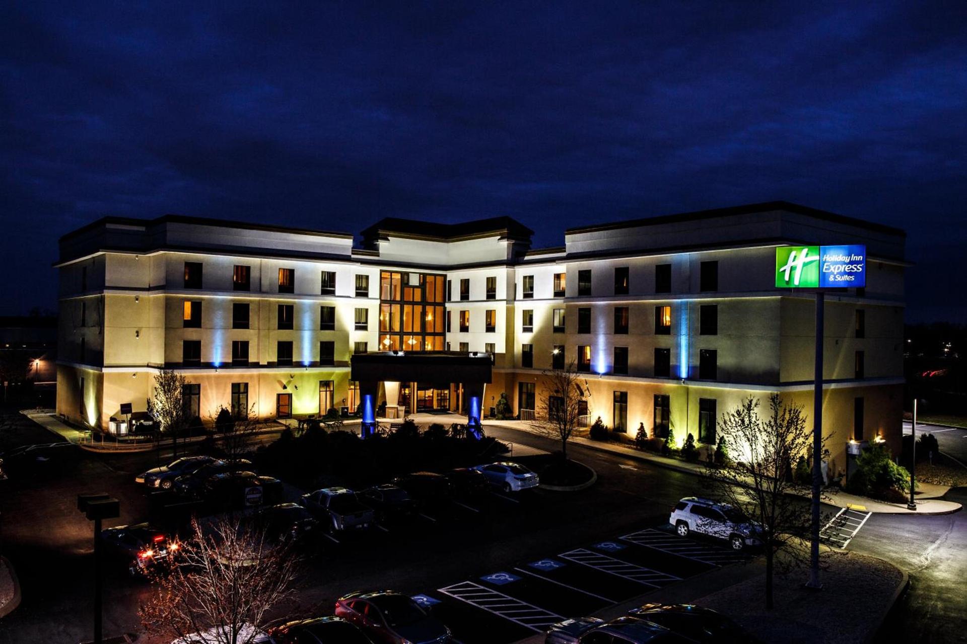 Holiday Inn Express & Suites Harrisburg West photo 37