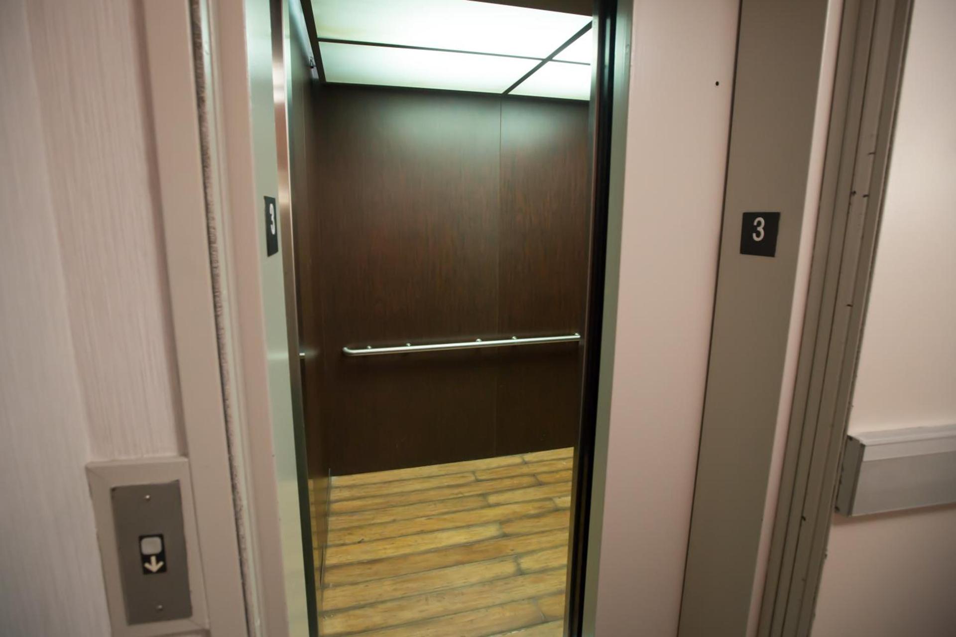 Holiday Inn Express Hotel & Suites Madison by IHG photo 12
