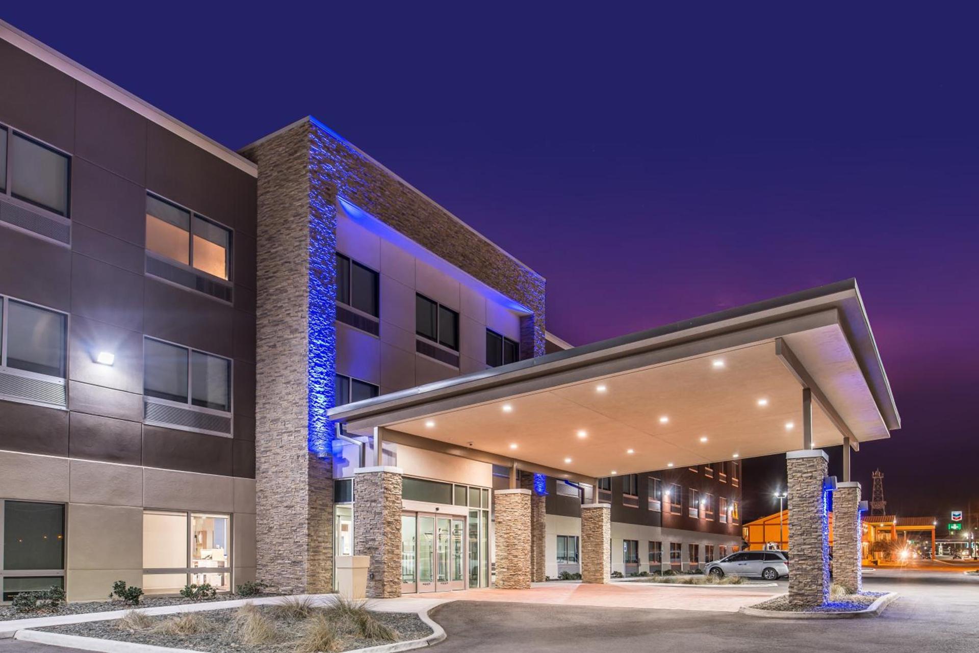 Holiday Inn Express & Suites - Van Horn by IHG photo 41