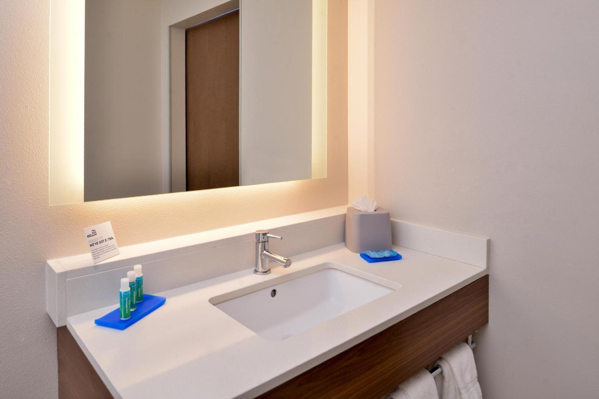 Holiday Inn Express & Suites - Van Horn by IHG photo 22