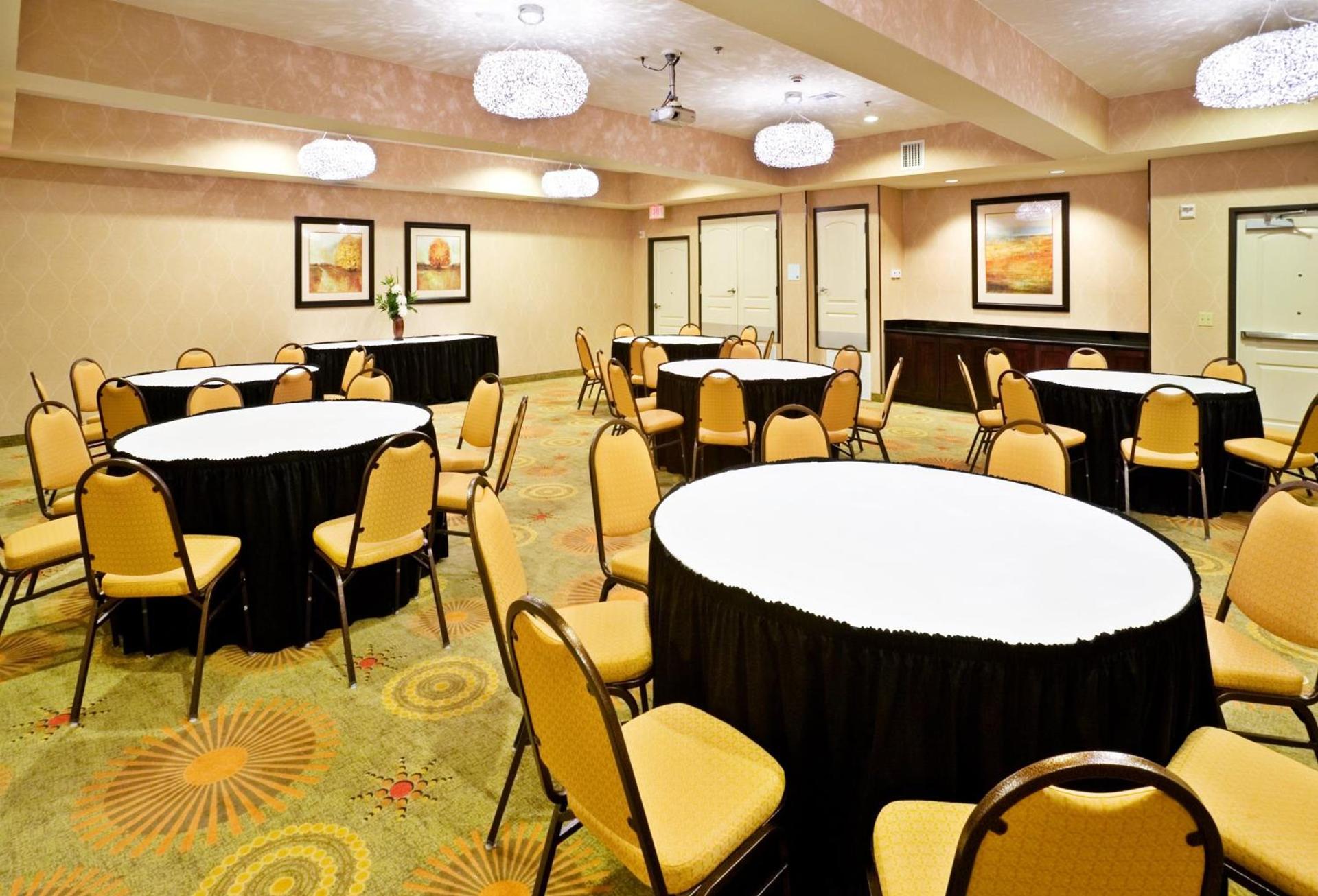 Holiday Inn Express & Suites Dallas East - Fair Park by IHG photo 41