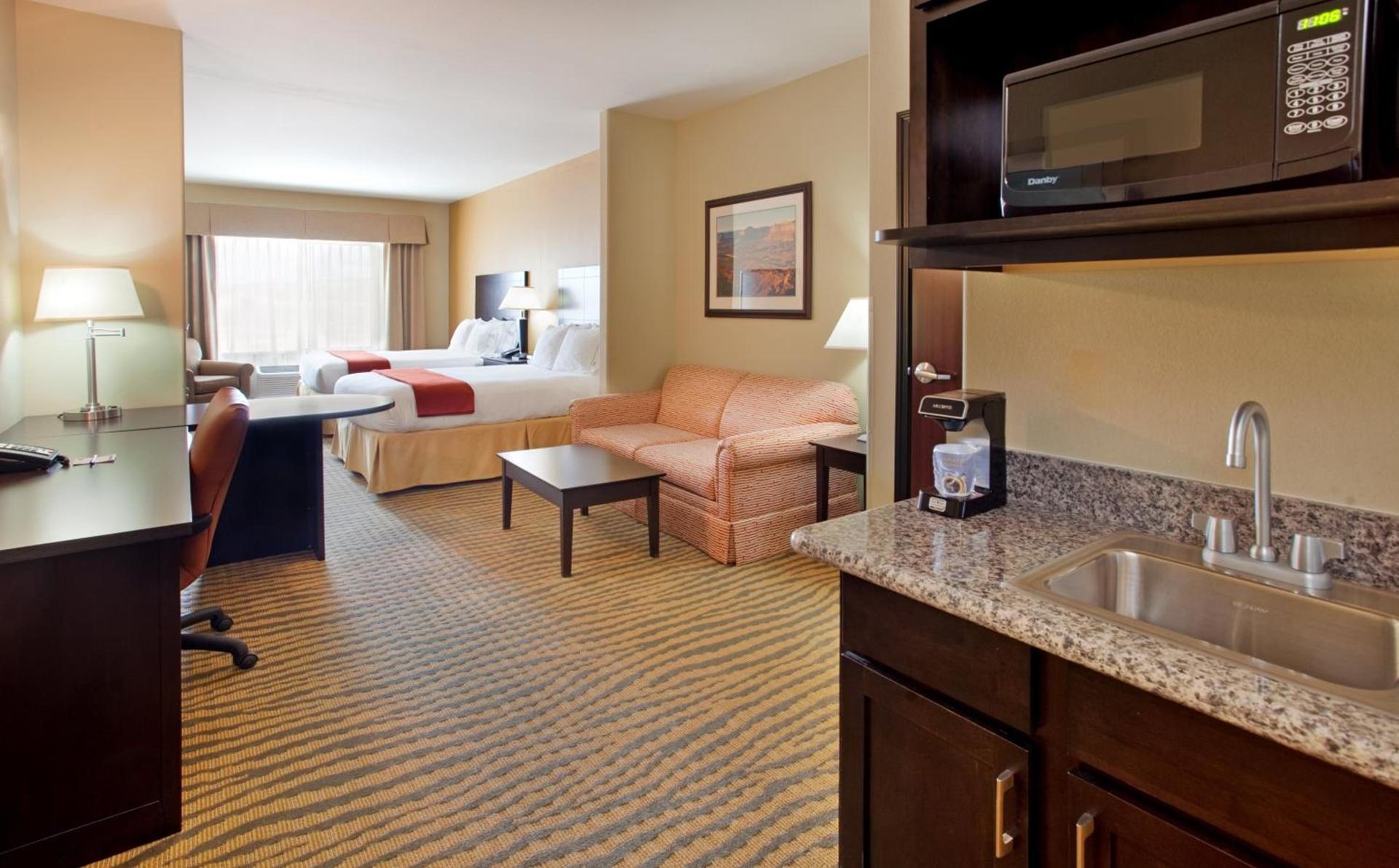 Holiday Inn Express & Suites Gallup East by IHG photo 30