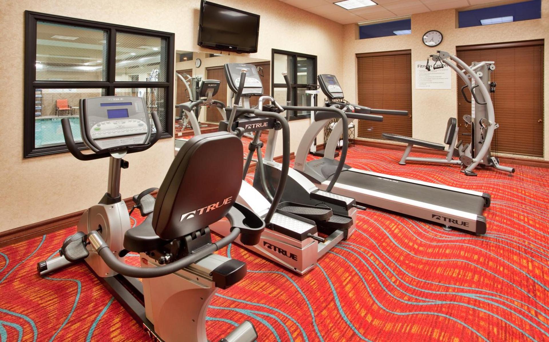 Holiday Inn Express & Suites Gallup East by IHG photo 9