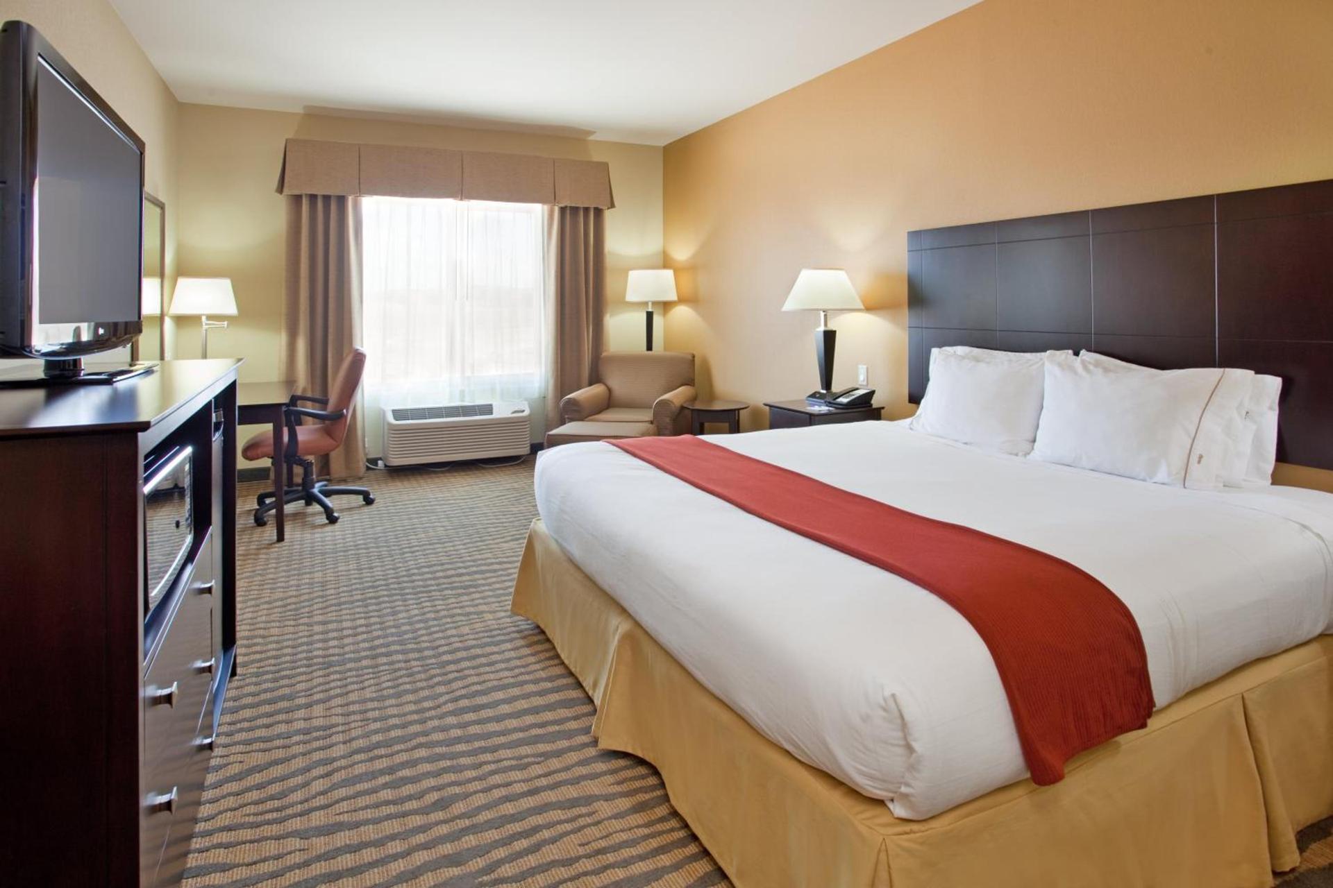 Holiday Inn Express & Suites Gallup East by IHG photo 32