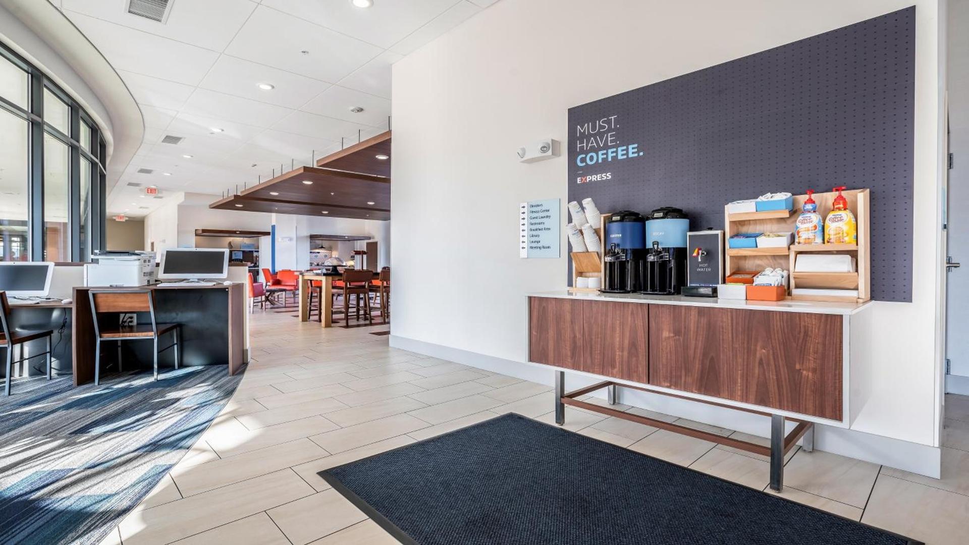 Holiday Inn Express & Suites Platteville by IHG photo 19