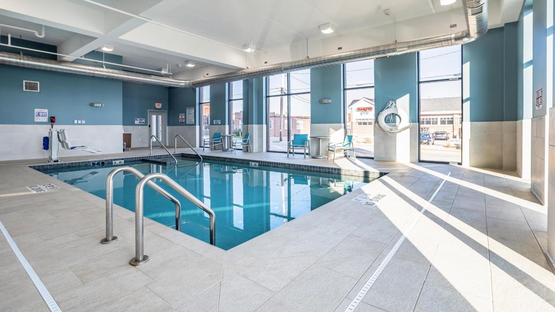 Holiday Inn Express & Suites Platteville by IHG photo 7