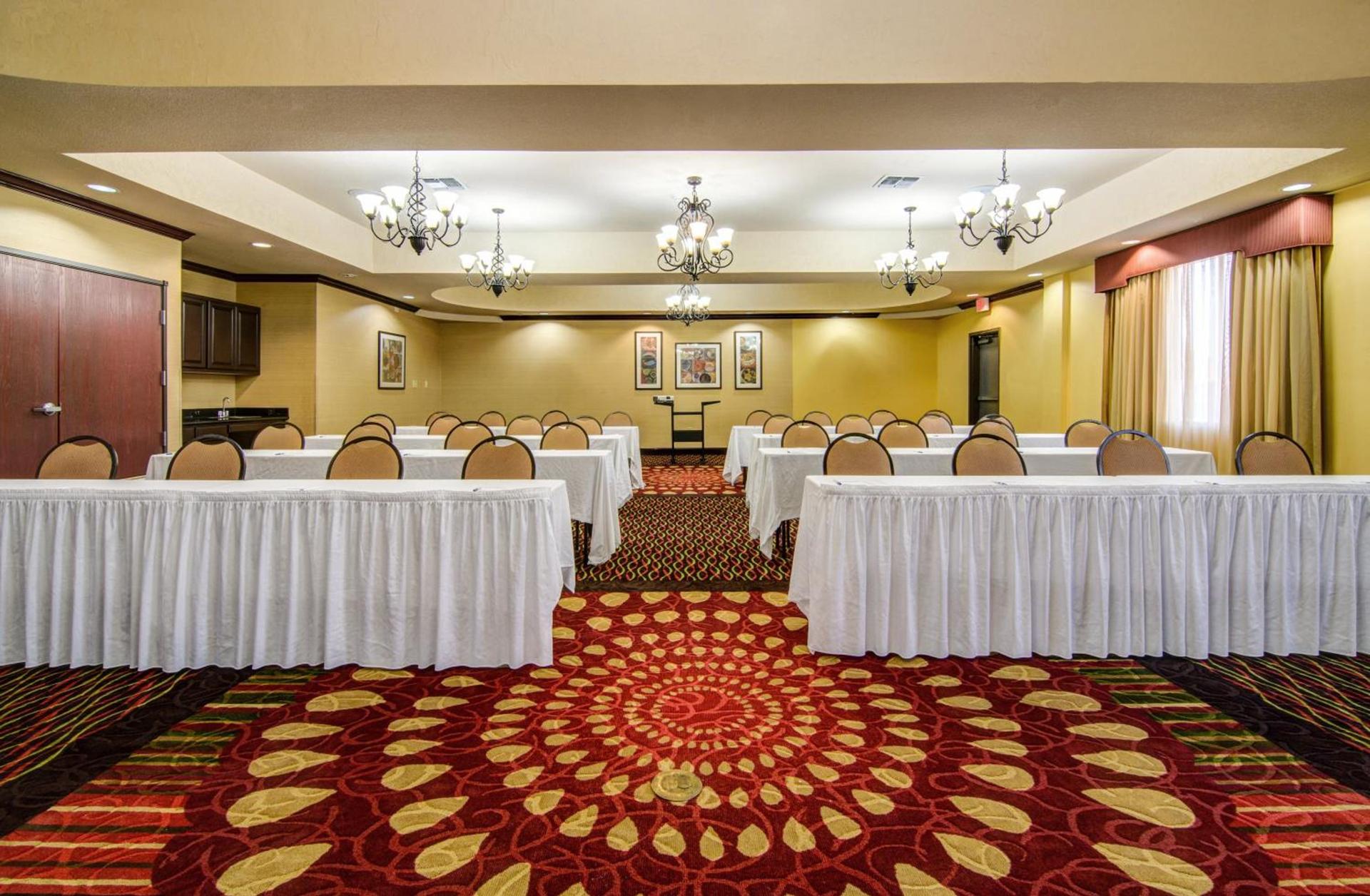 Country Inn & Suites by Radisson, Terrell photo 40
