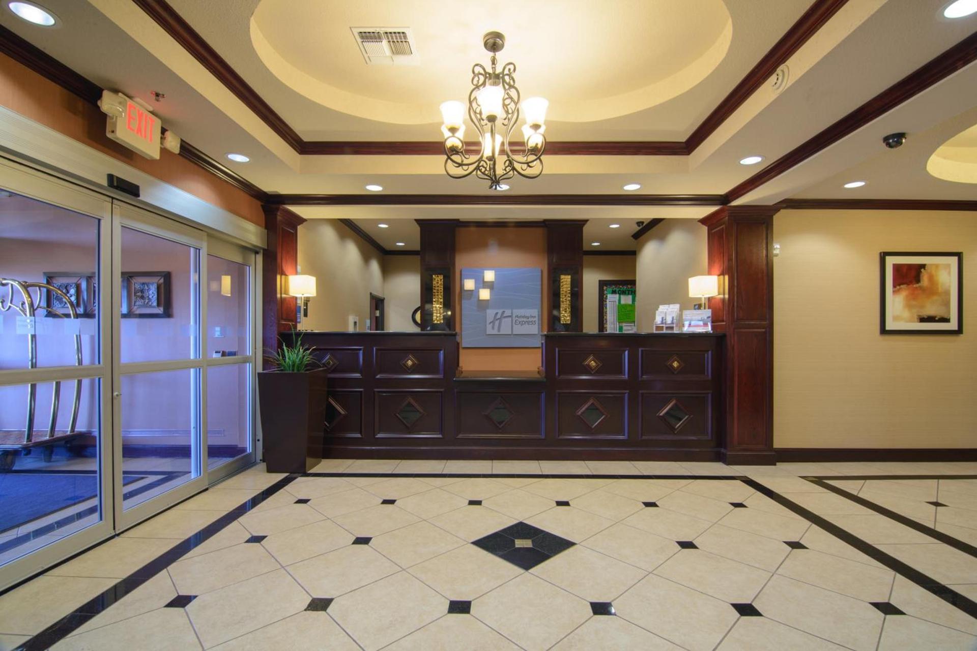 Country Inn & Suites by Radisson, Terrell photo 6
