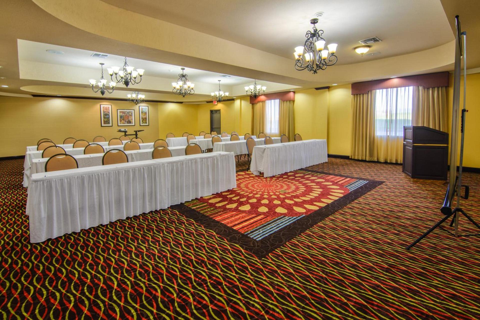 Country Inn & Suites by Radisson, Terrell photo 41