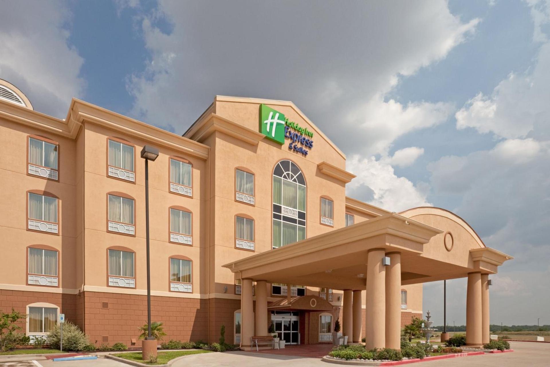 Country Inn & Suites by Radisson, Terrell photo 37