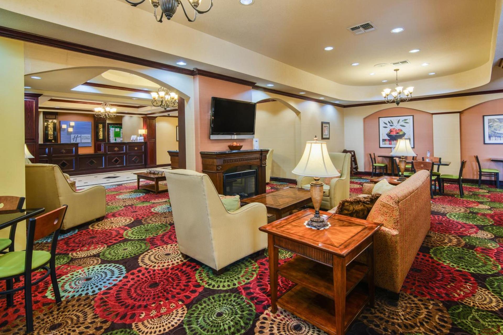 Country Inn & Suites by Radisson, Terrell photo 10
