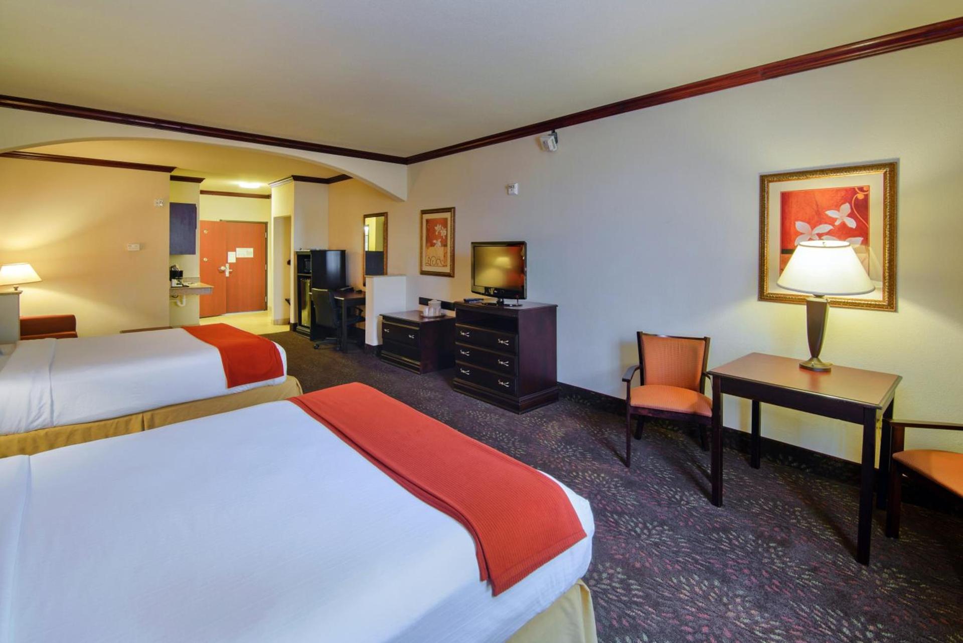 Country Inn & Suites by Radisson, Terrell photo 21
