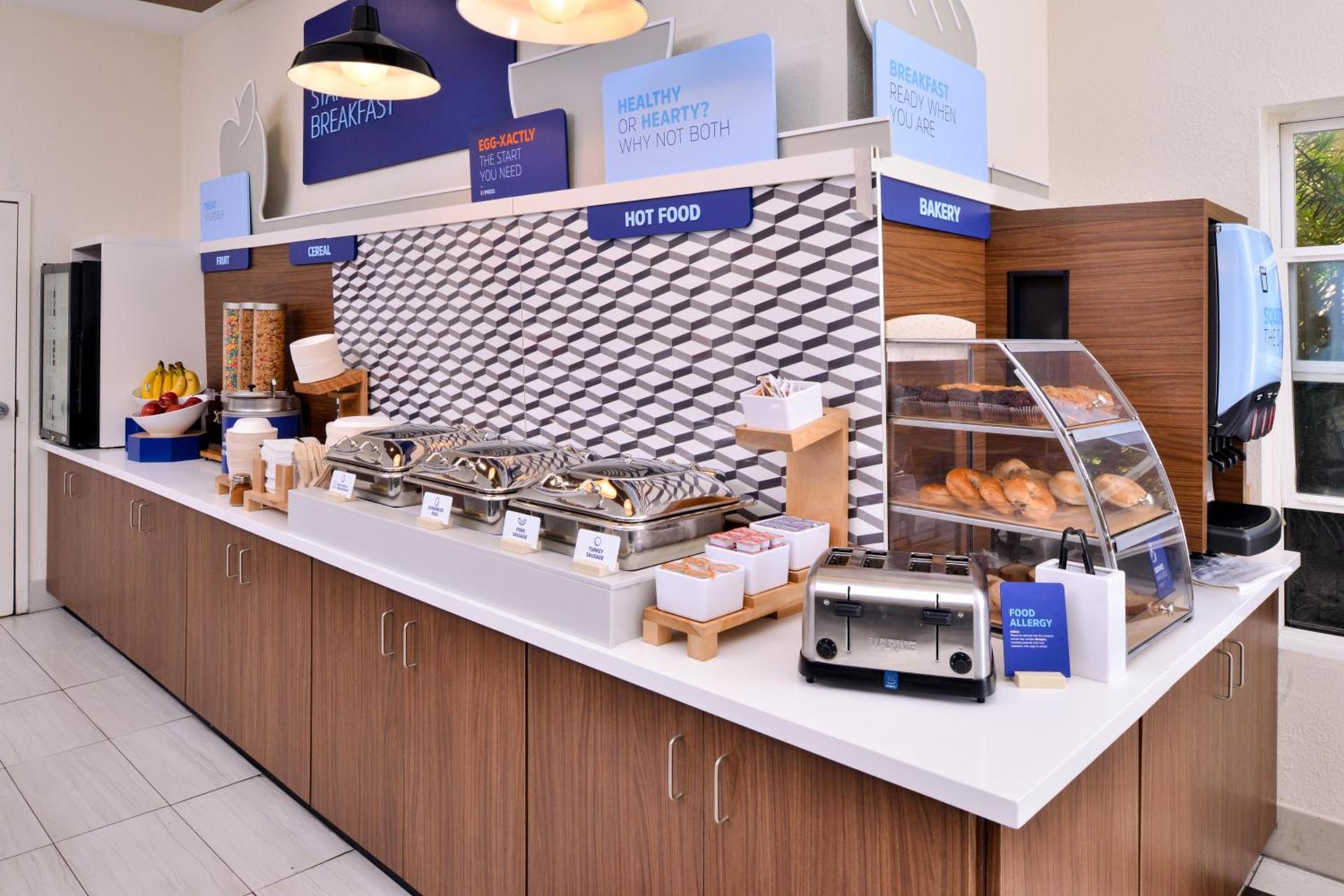 Holiday Inn Express Hotel & Suites Arcata/Eureka-Airport Area by IHG photo 37