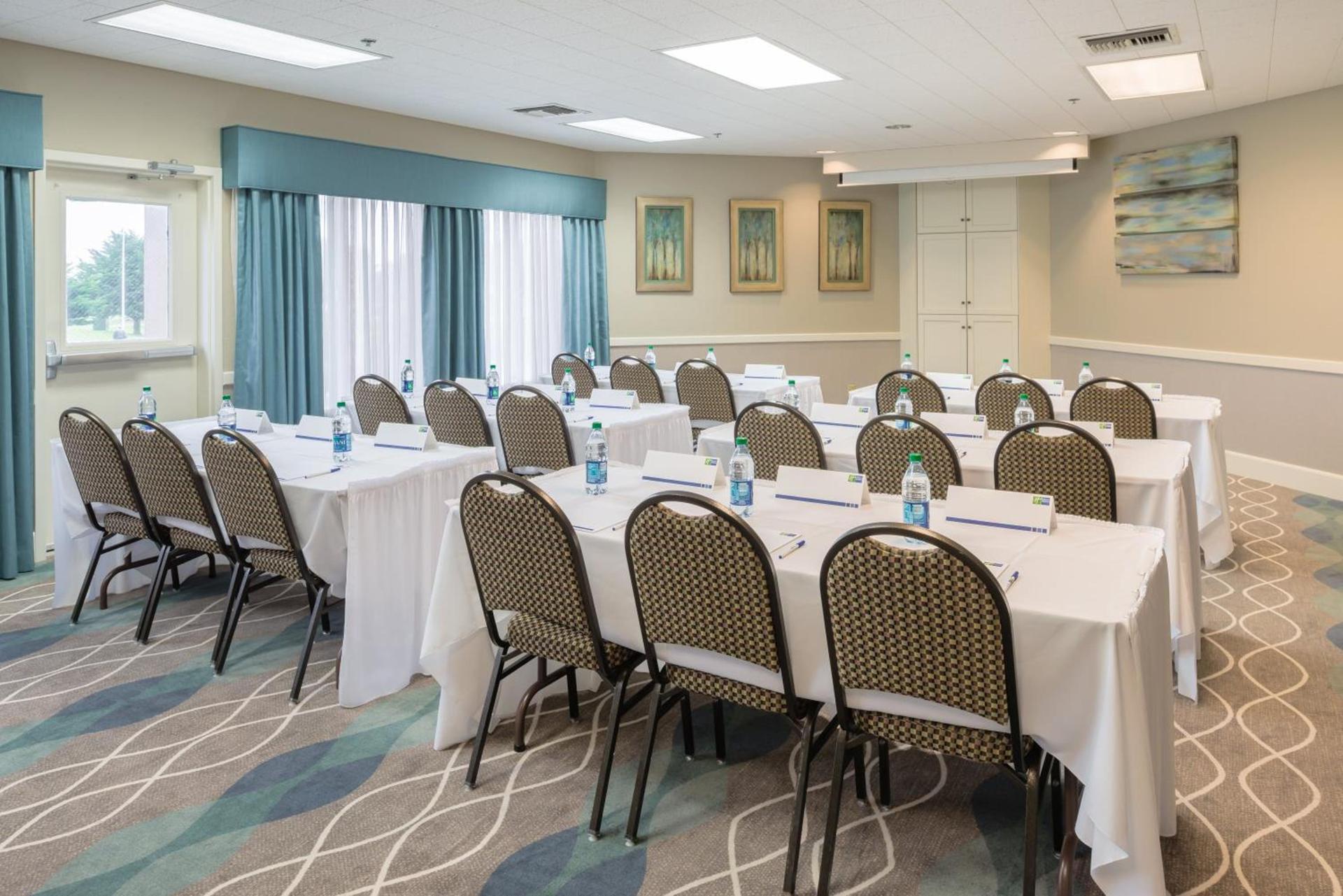 Holiday Inn Express Hotel & Suites Arcata/Eureka-Airport Area by IHG photo 35