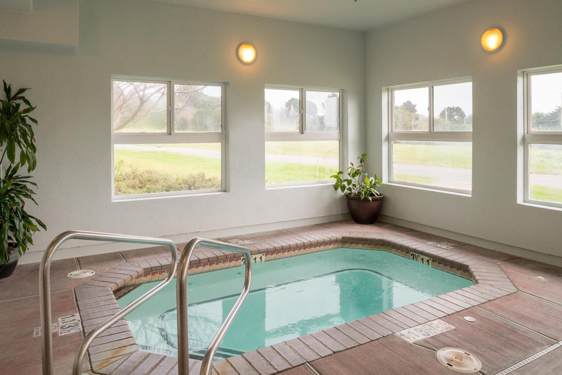 Holiday Inn Express Hotel & Suites Arcata/Eureka-Airport Area by IHG photo 18
