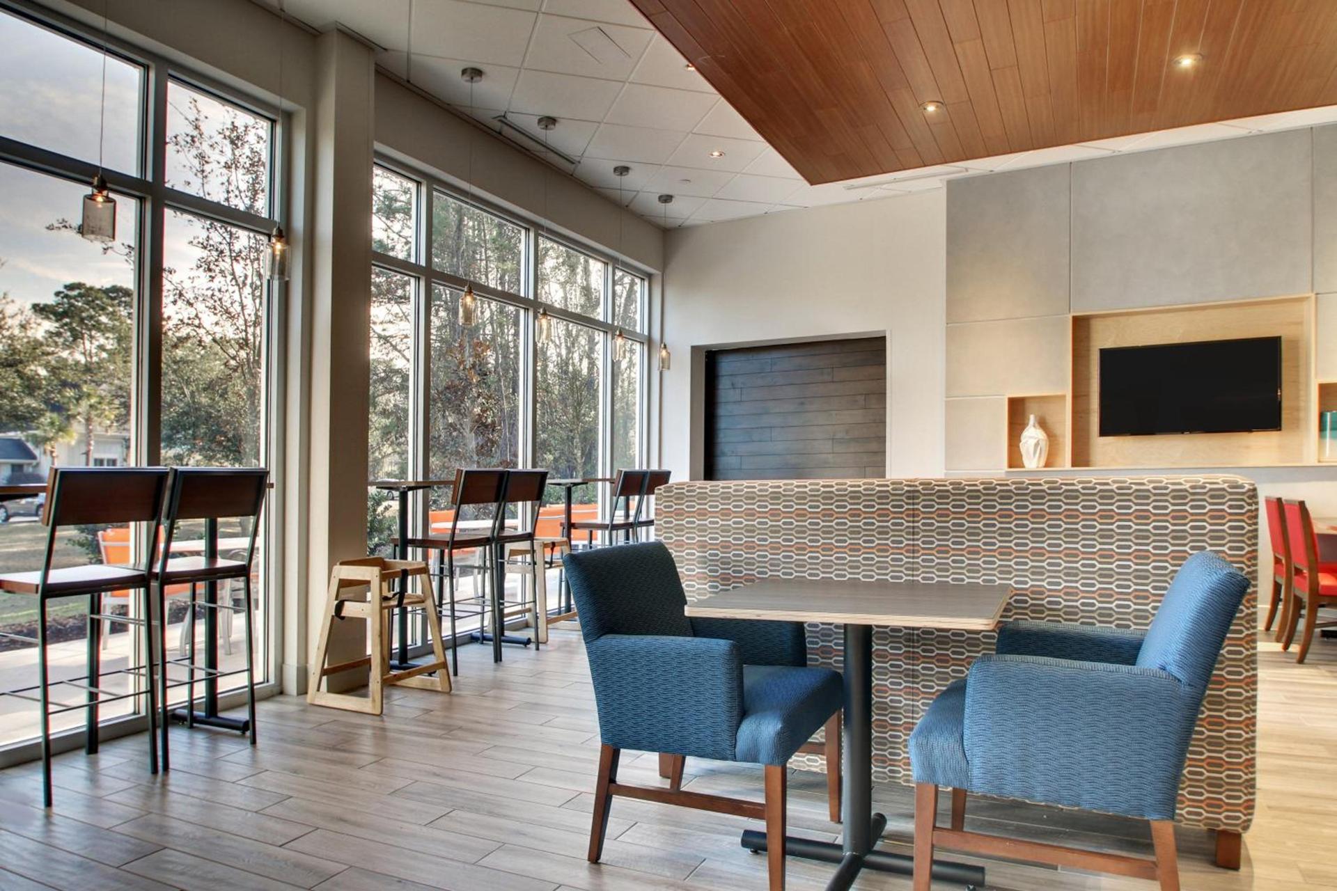 Holiday Inn Express & Suites Charleston NE Mt Pleasant US17 by IHG photo 31