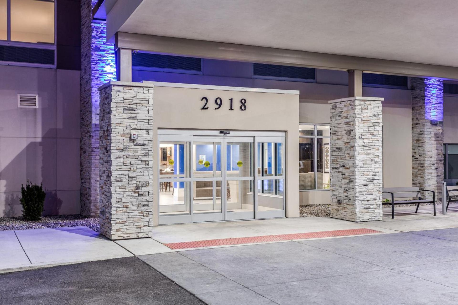 Holiday Inn Express & Suites Hammond by IHG photo 5