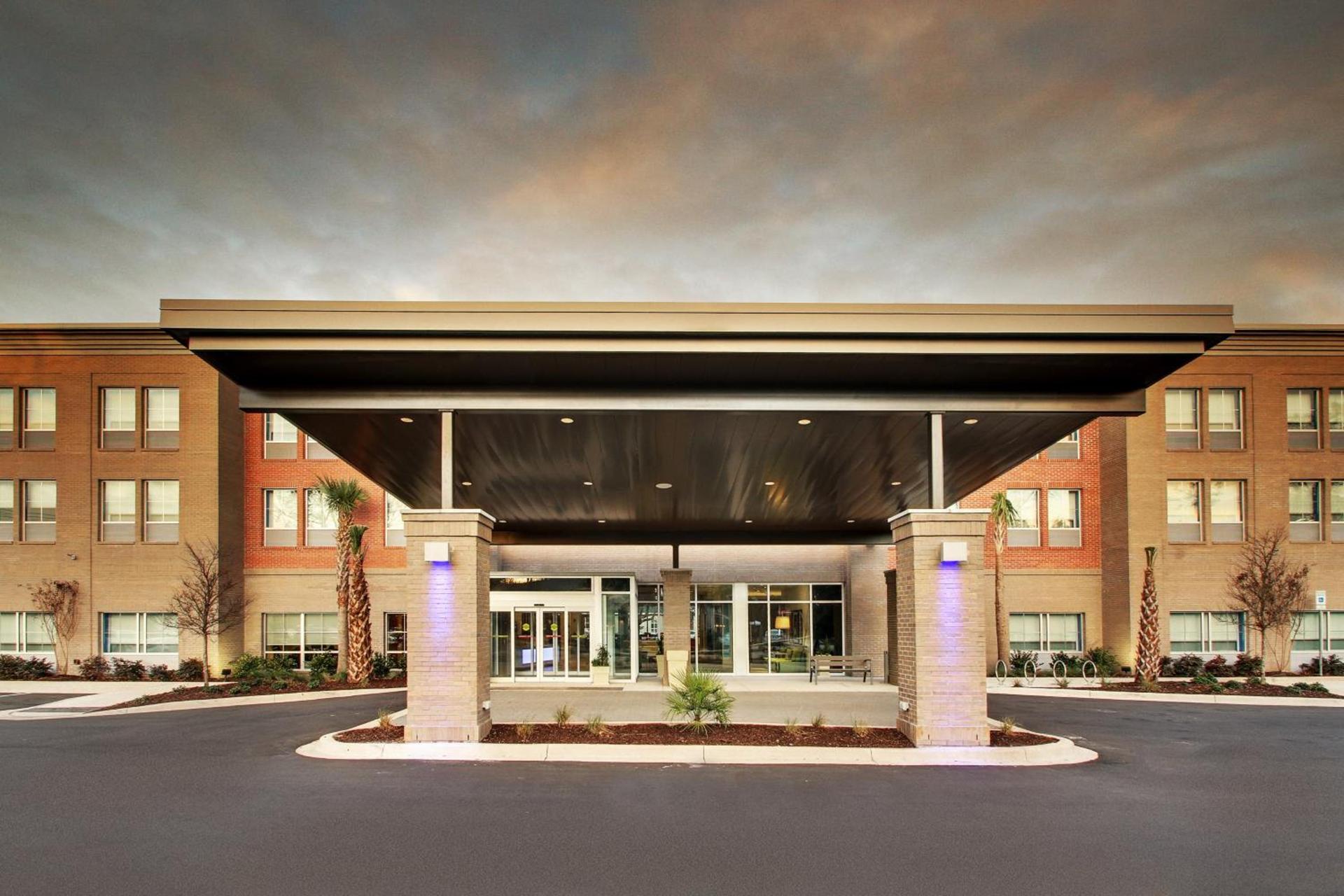 Holiday Inn Express & Suites Charleston NE Mt Pleasant US17 by IHG photo 32