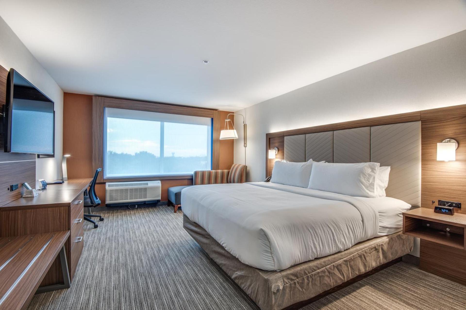 Holiday Inn Express & Suites Dallas North - Addison by IHG photo 48