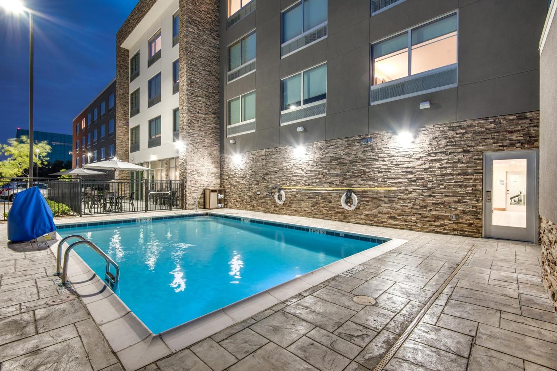 Holiday Inn Express & Suites Dallas North - Addison by IHG photo 35