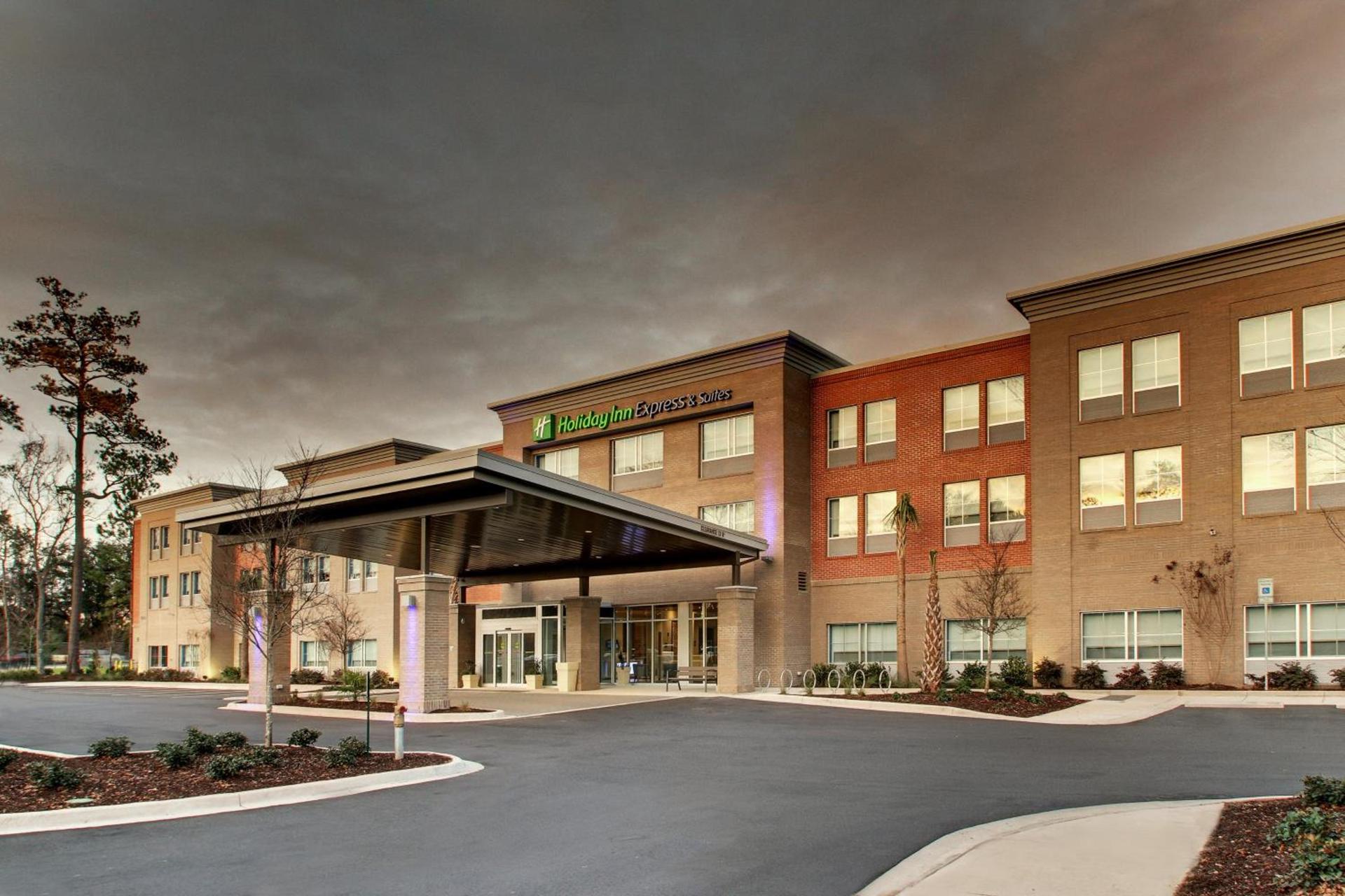 Holiday Inn Express & Suites Charleston NE Mt Pleasant US17 by IHG photo 18
