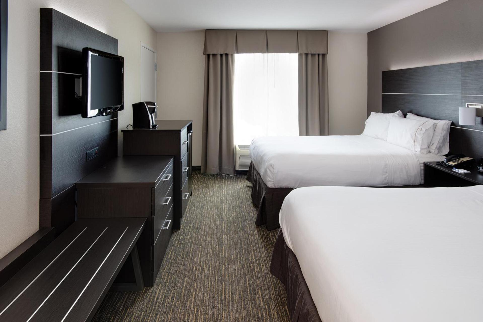 Holiday Inn Express & Suites East Wichita I-35 Andover by IHG photo 27