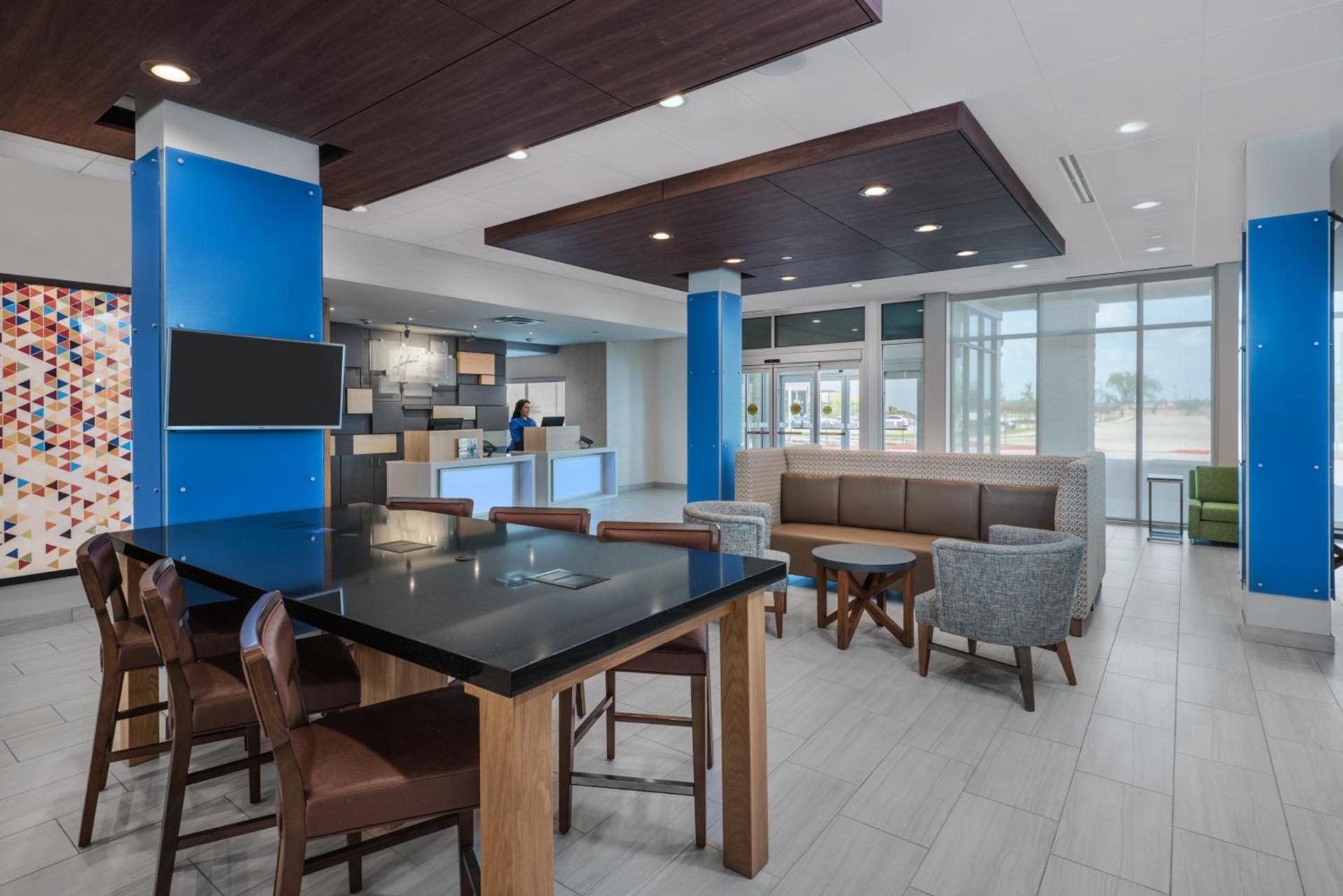 Holiday Inn Express & Suites Bryan - College Station by IHG photo 51
