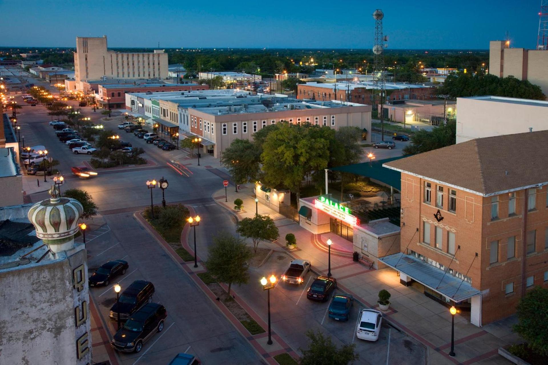 Holiday Inn Express & Suites Bryan - College Station by IHG photo 32