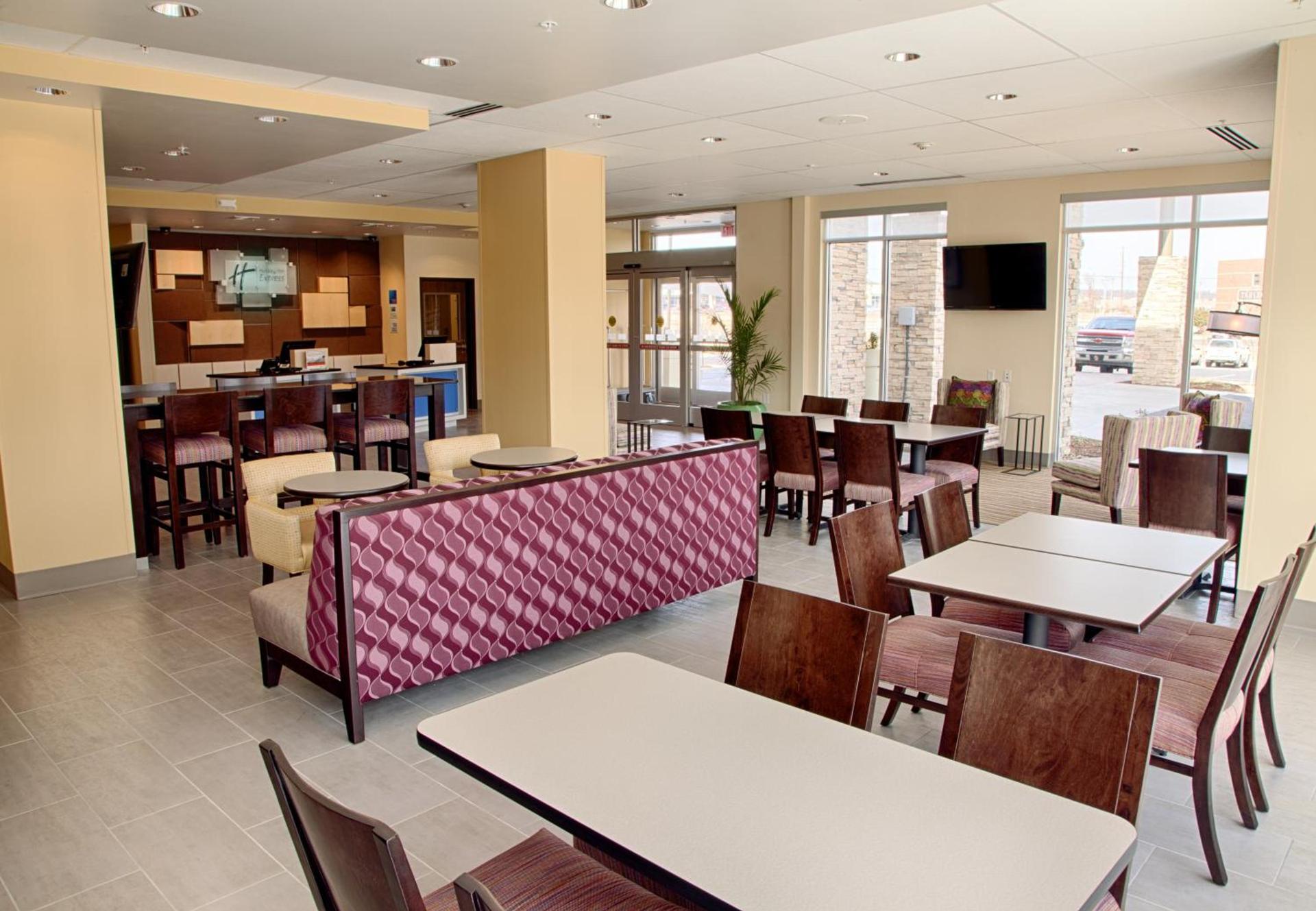 Holiday Inn Express and Suites Tahlequah by IHG photo 39