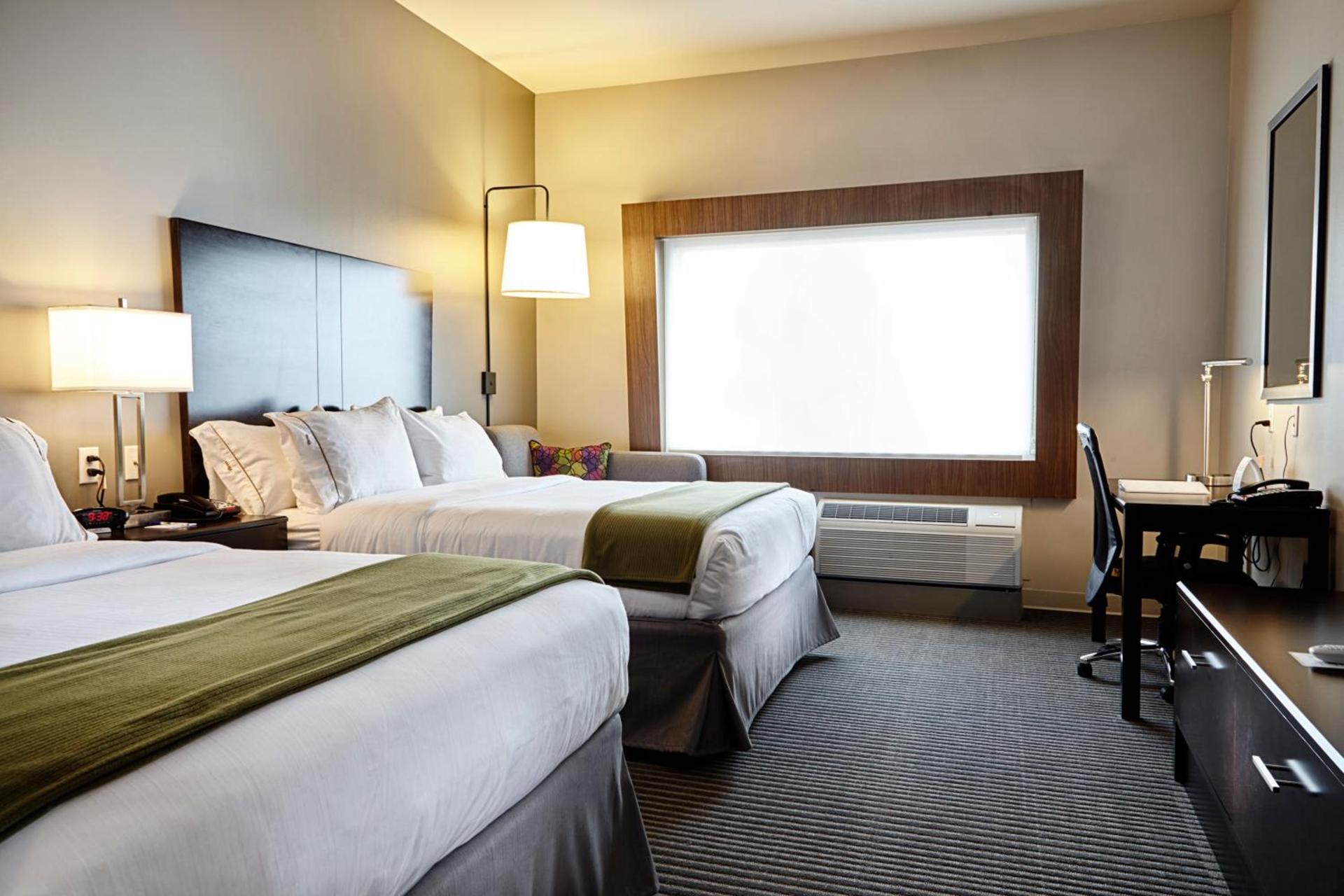 Holiday Inn Express and Suites Tahlequah by IHG photo 33