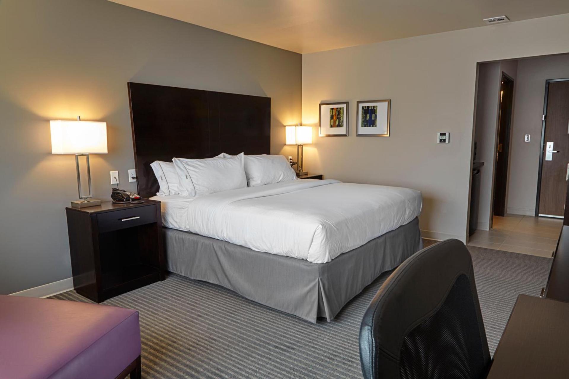 Holiday Inn Express and Suites Tahlequah by IHG photo 32