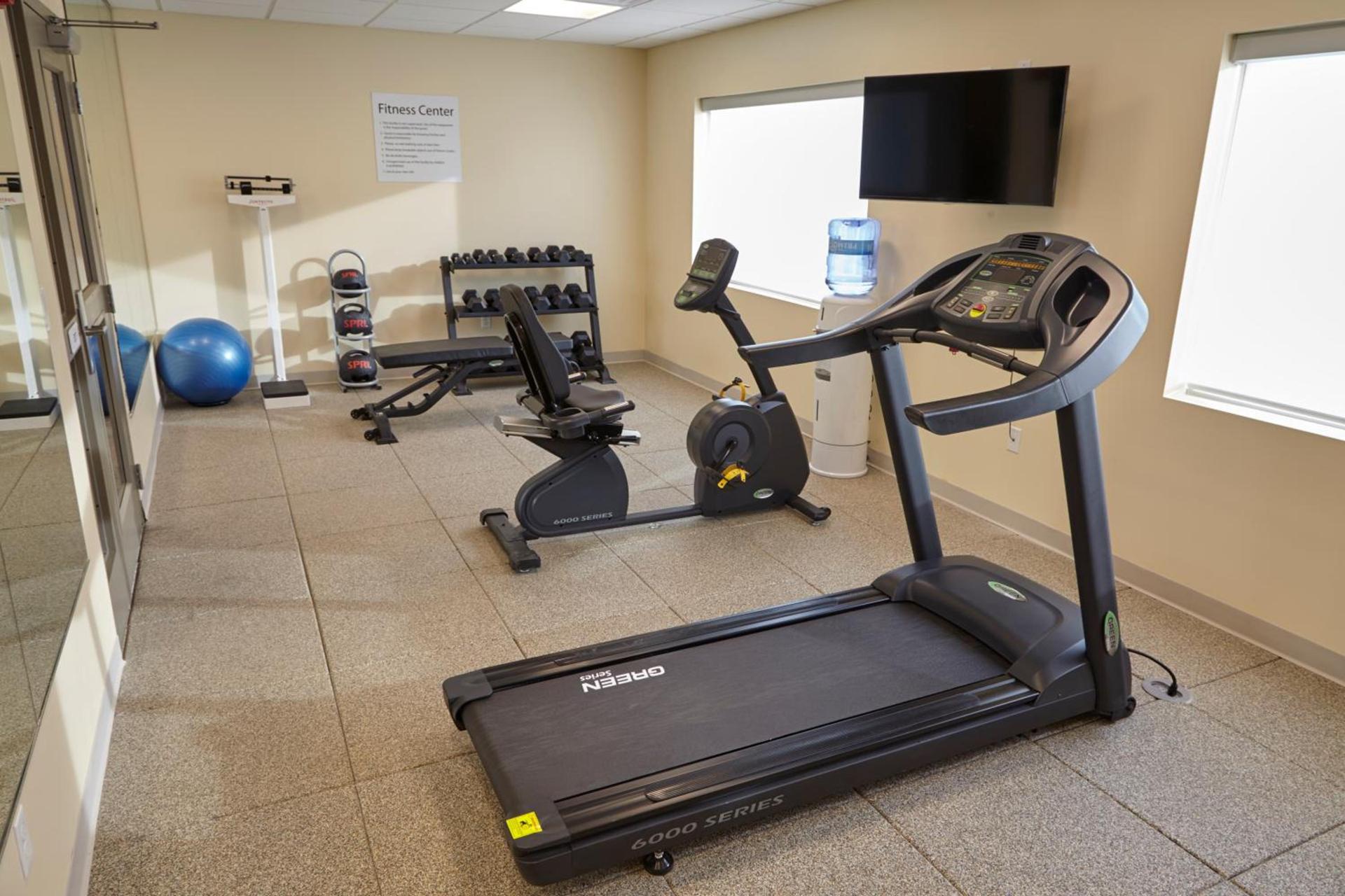 Holiday Inn Express and Suites Tahlequah by IHG photo 14