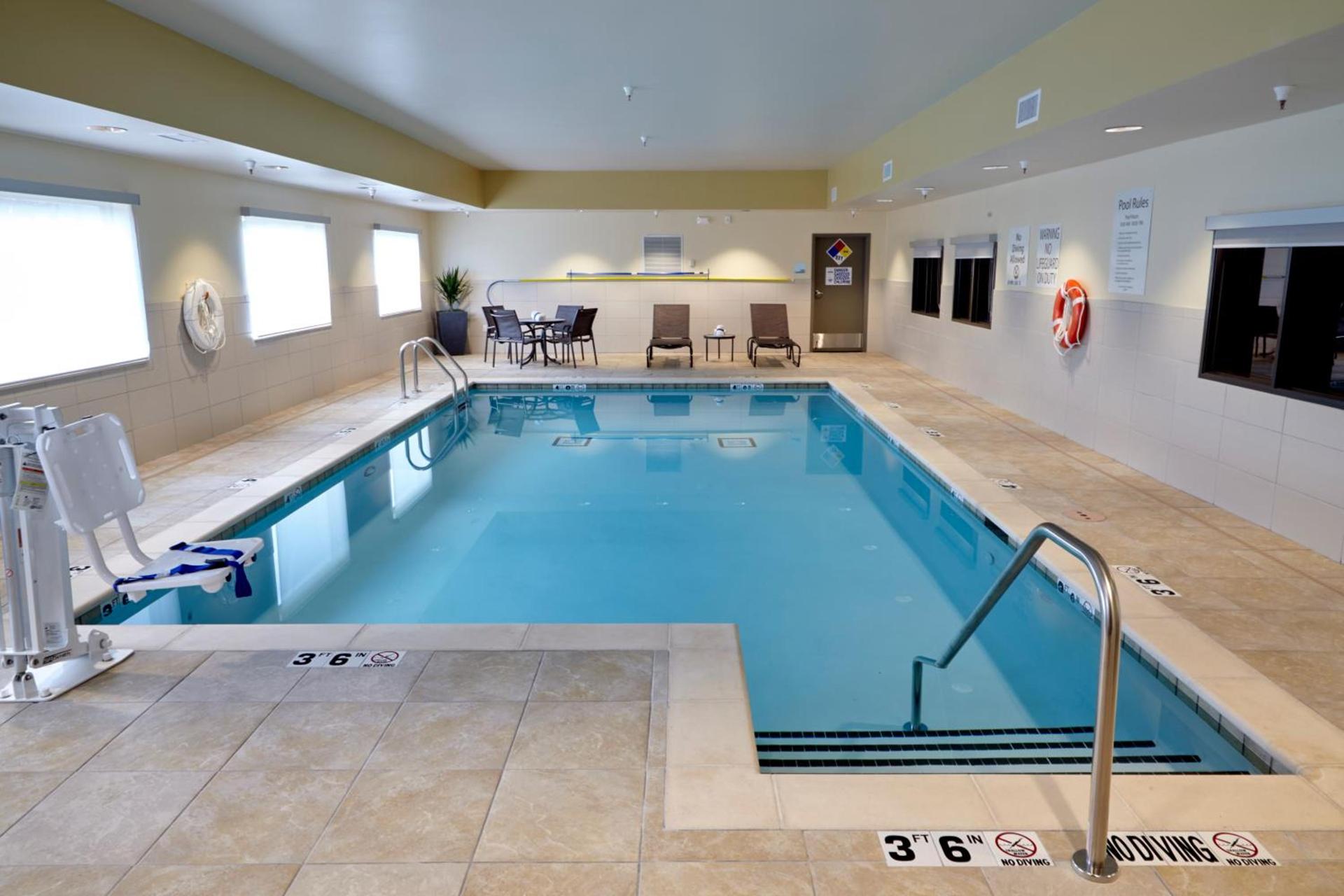 Holiday Inn Express and Suites Tahlequah by IHG photo 36