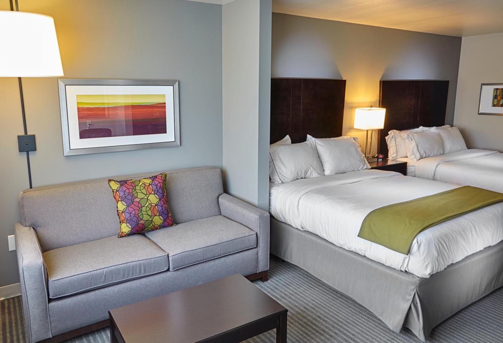 Holiday Inn Express and Suites Tahlequah by IHG photo 34