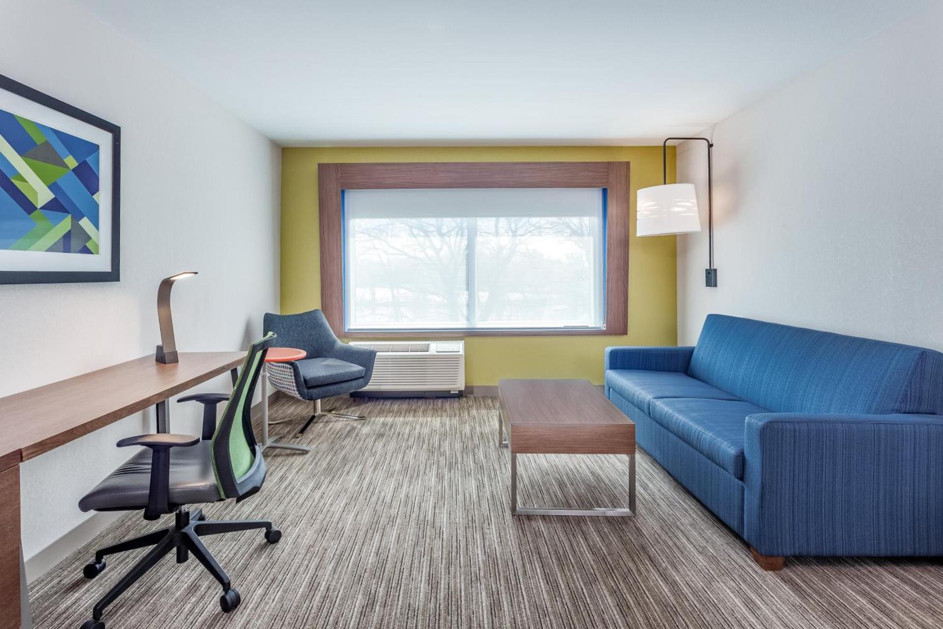 Holiday Inn Express & Suites Hammond by IHG photo 49