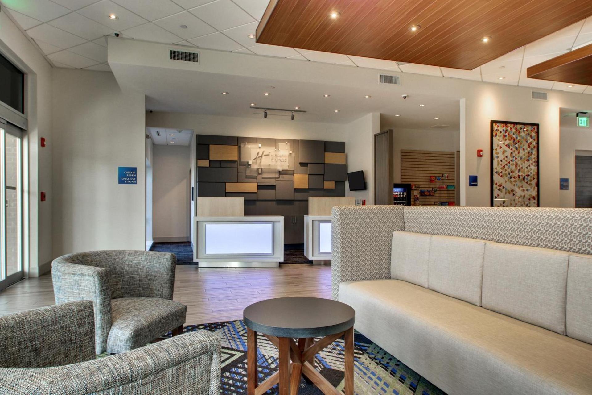 Holiday Inn Express & Suites Charleston NE Mt Pleasant US17 by IHG photo 42