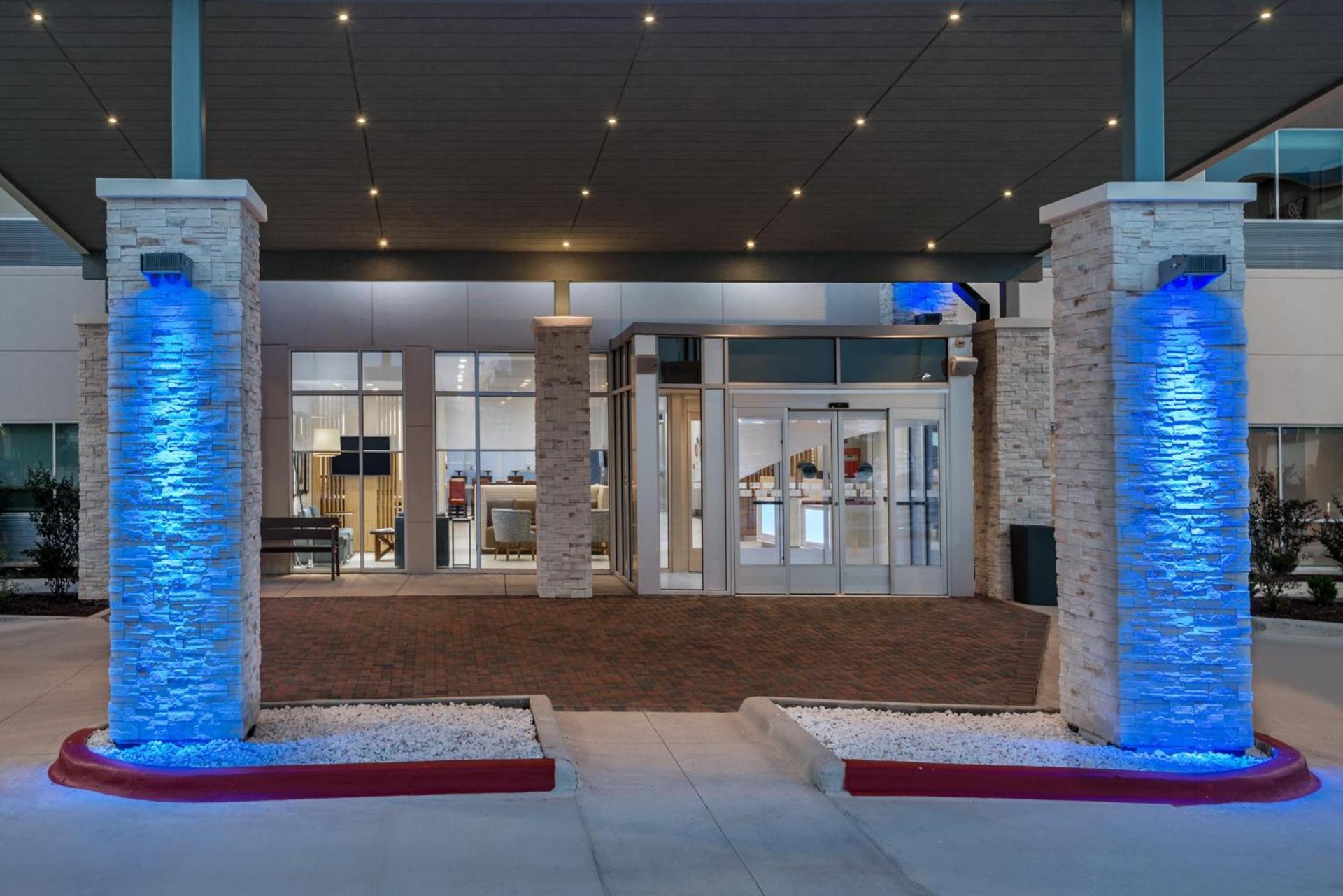 Holiday Inn Express & Suites Bryan - College Station by IHG photo 10