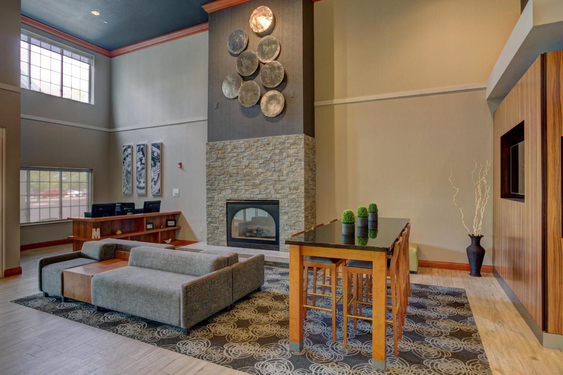 Holiday Inn Milwaukee Airport by IHG photo 11