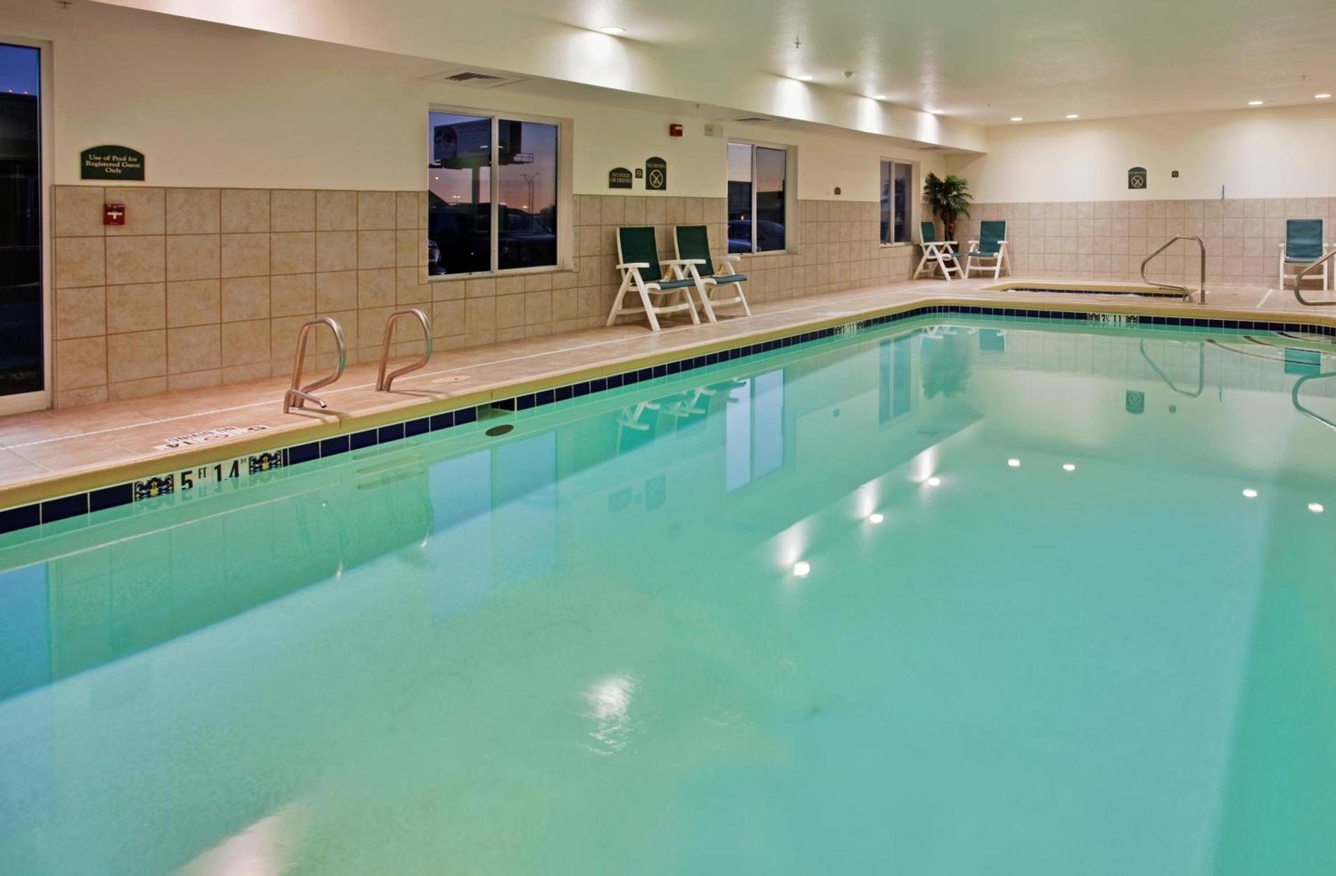 Holiday Inn Express Hotel & Suites Wichita Airport by IHG photo 19